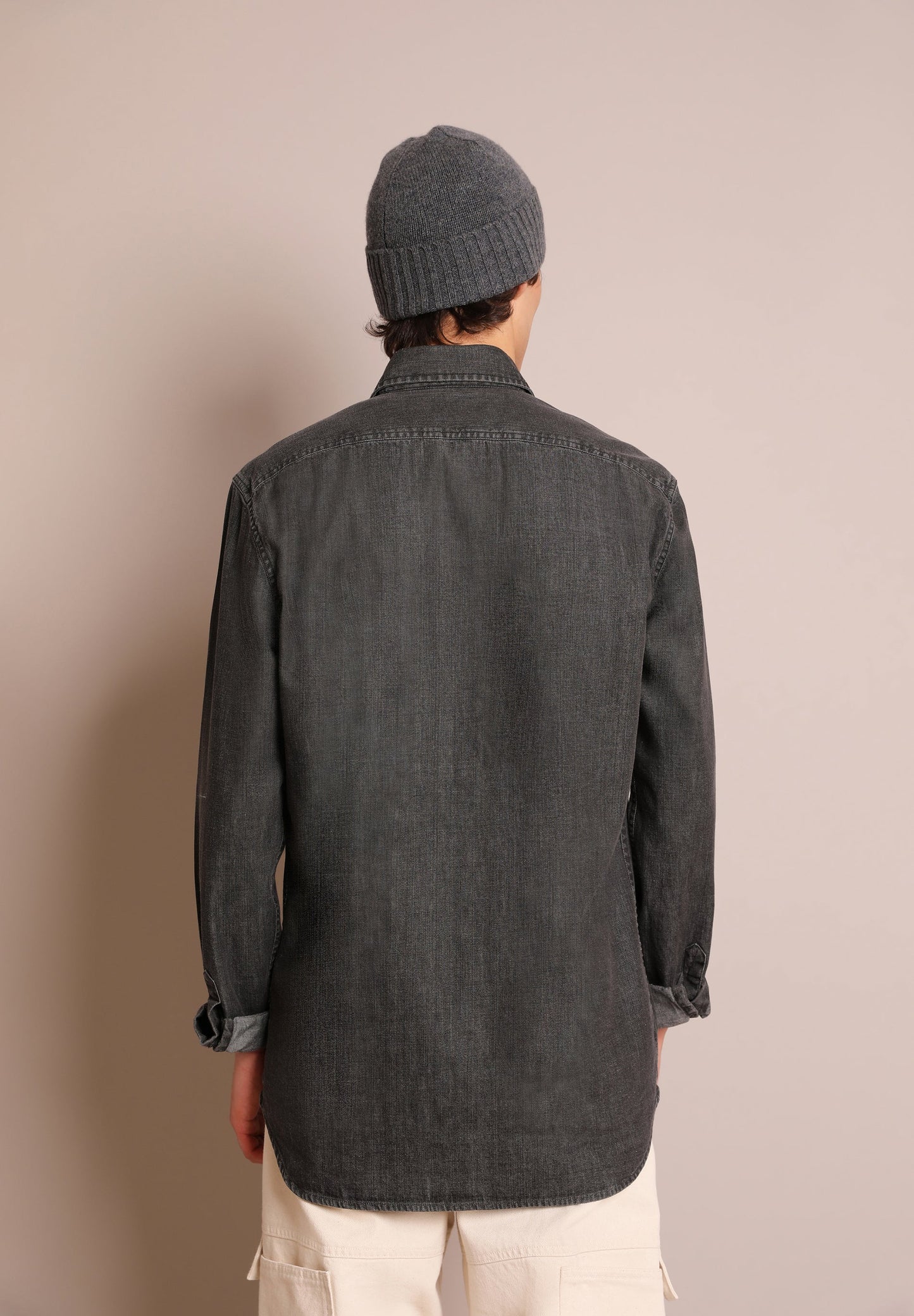 CAMISA DENIM BOLSILLOS CON BOTÓN