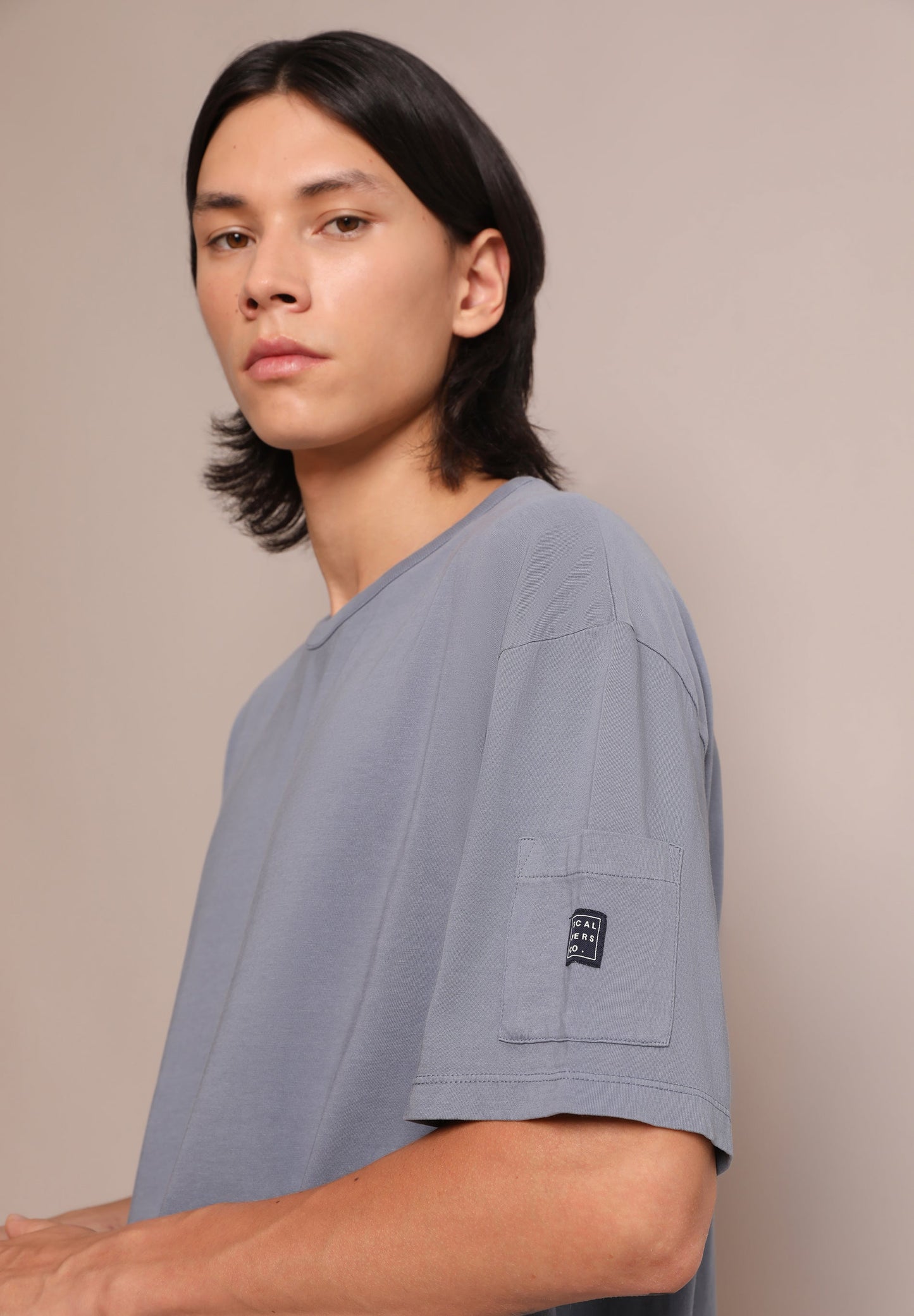 CAMISETA OVERSIZE BOLSILLO