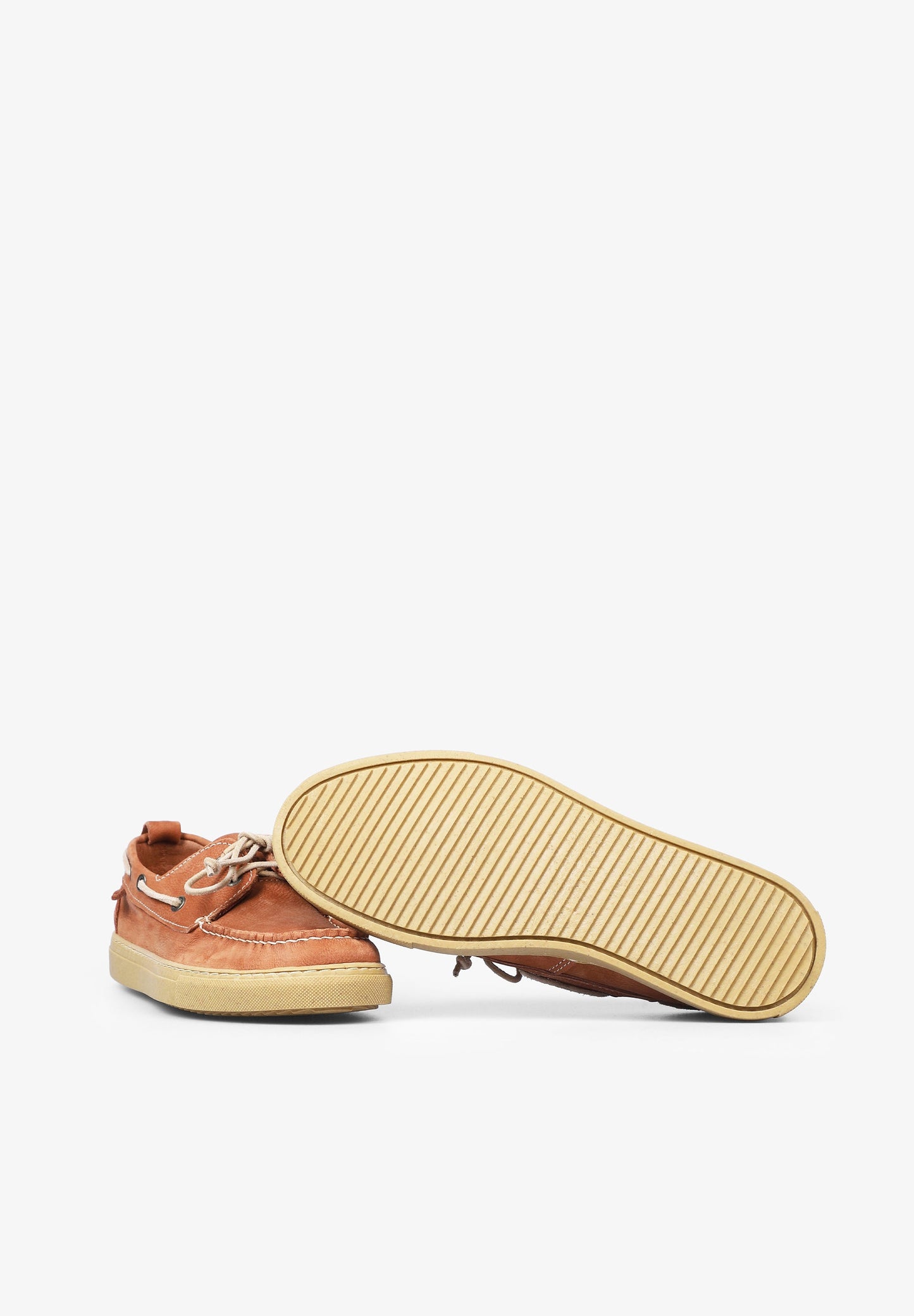 ZAPATOS NÁUTICOS SUELA PRONUNCIADA