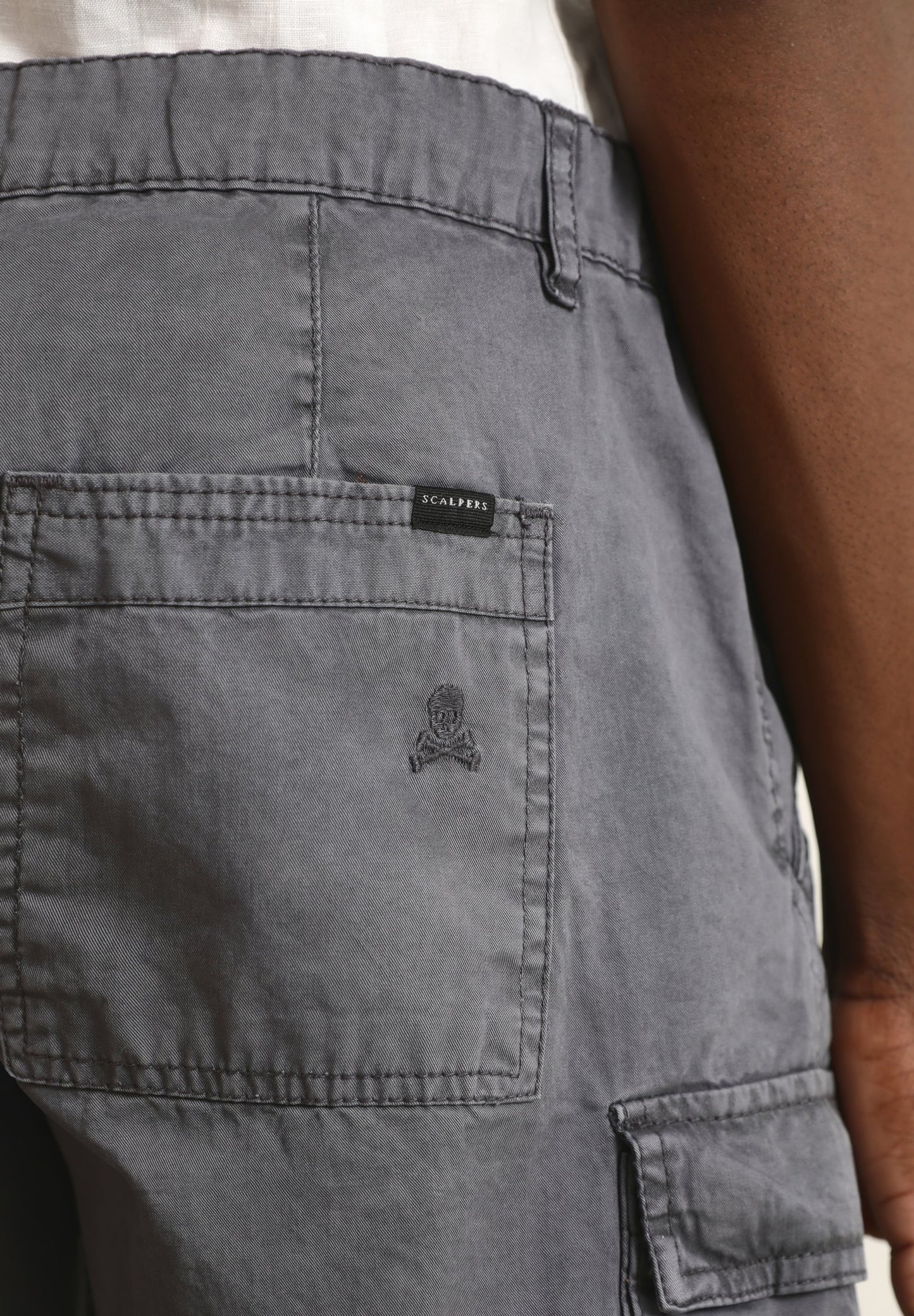 BERMUDAS CARGO