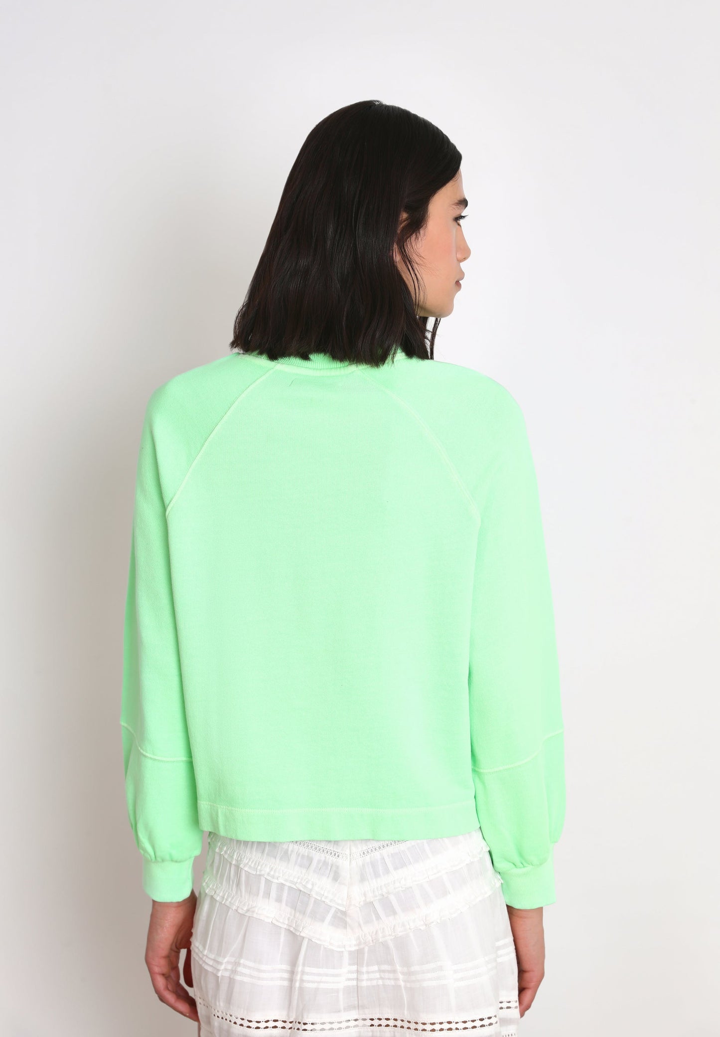 SUDADERA BORDADO MANGA RANGLAN