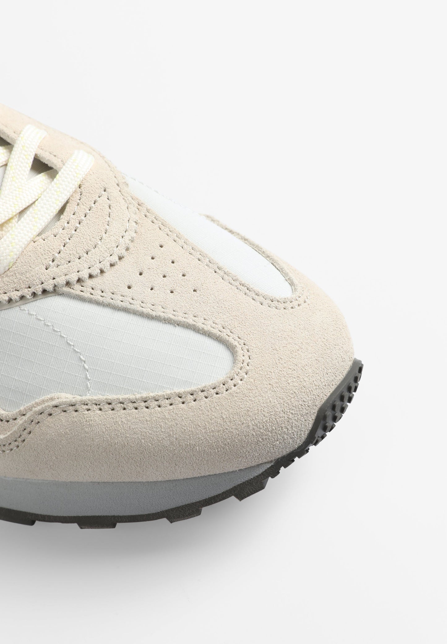 SNEAKERS ANTE CALAVERA