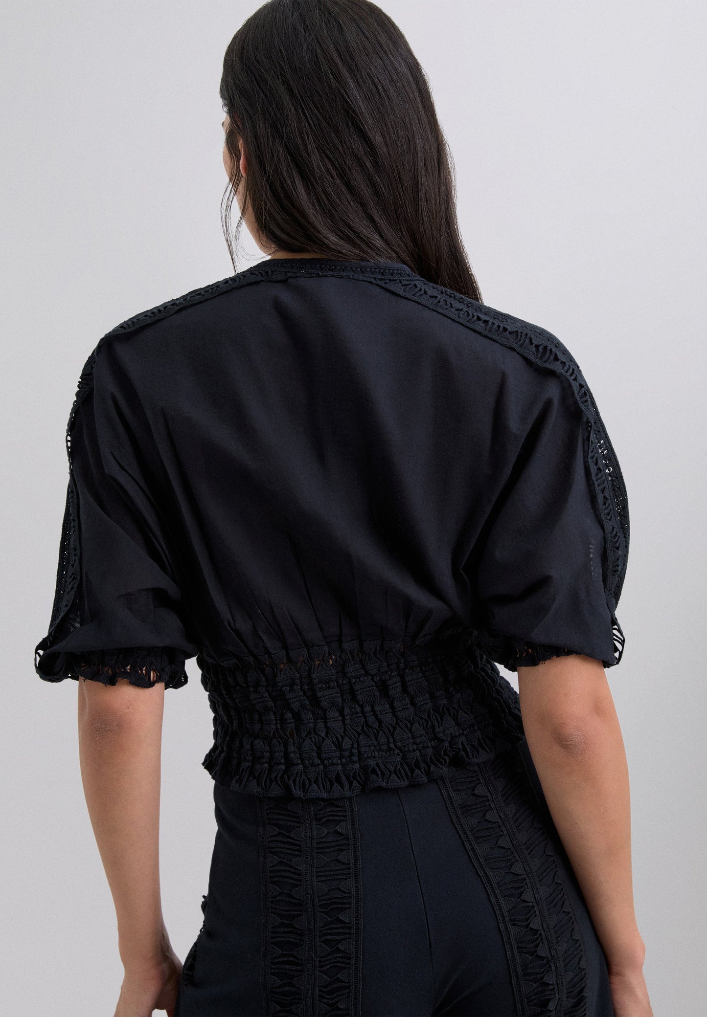 TOP FRUNCES BORDADOS