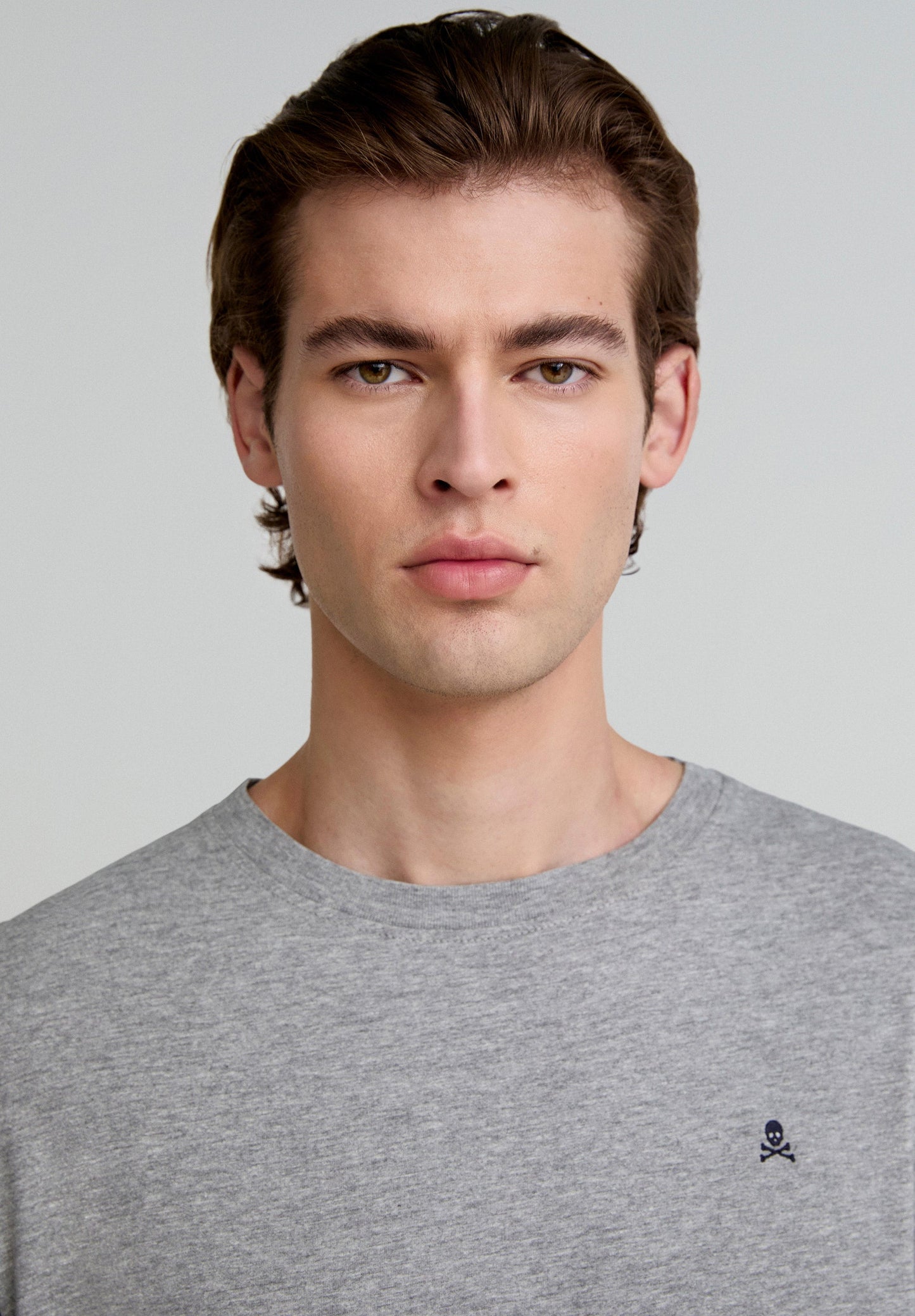 CAMISETA BÁSICA CALAVERA - Scalpers