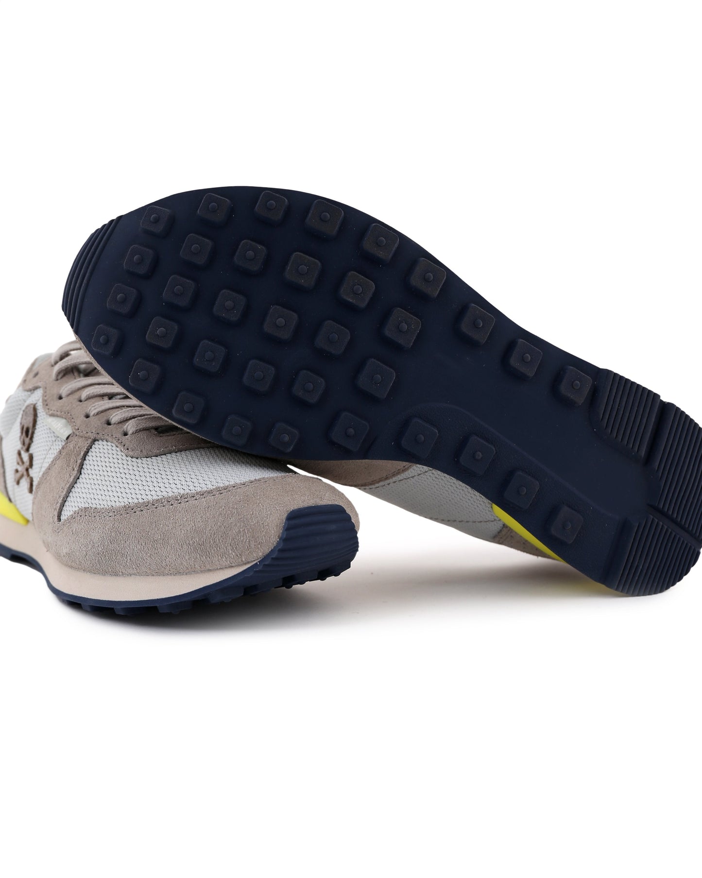 SNEAKERS ANTE CALAVERA