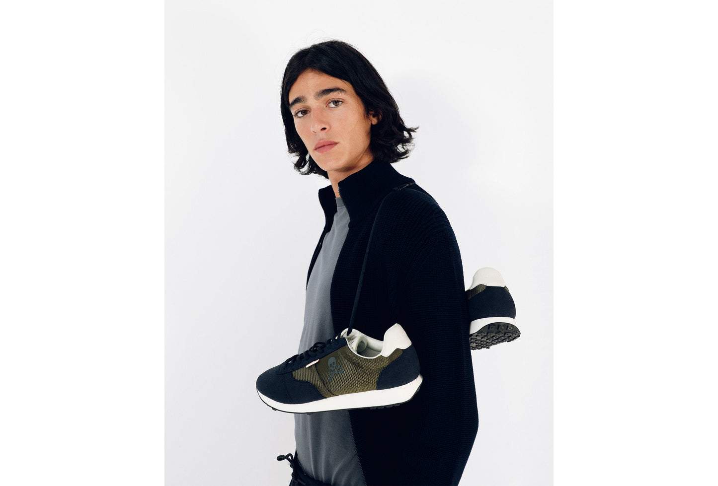 SNEAKERS BÁSICAS CALAVERA