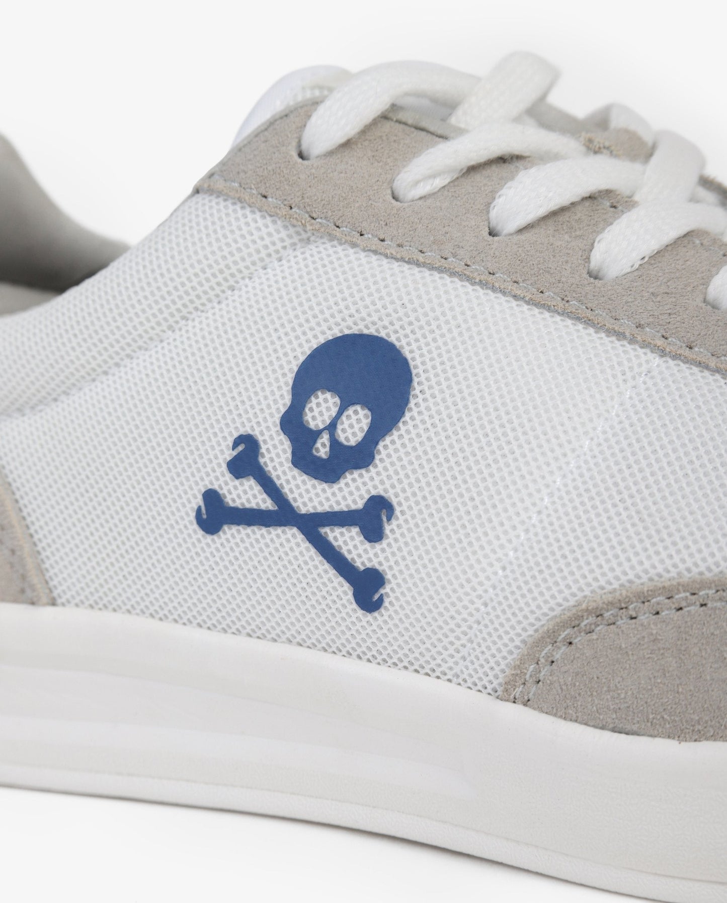 SNEAKERS CALAVERA CONTRASTE