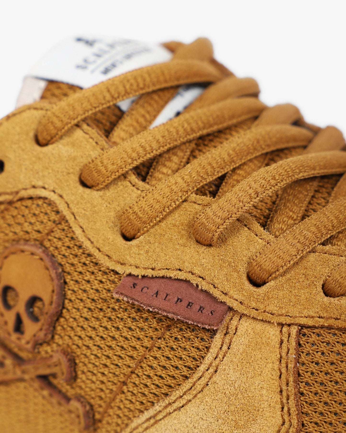 SNEAKERS COMBINADAS NATURAL INSIGNIA