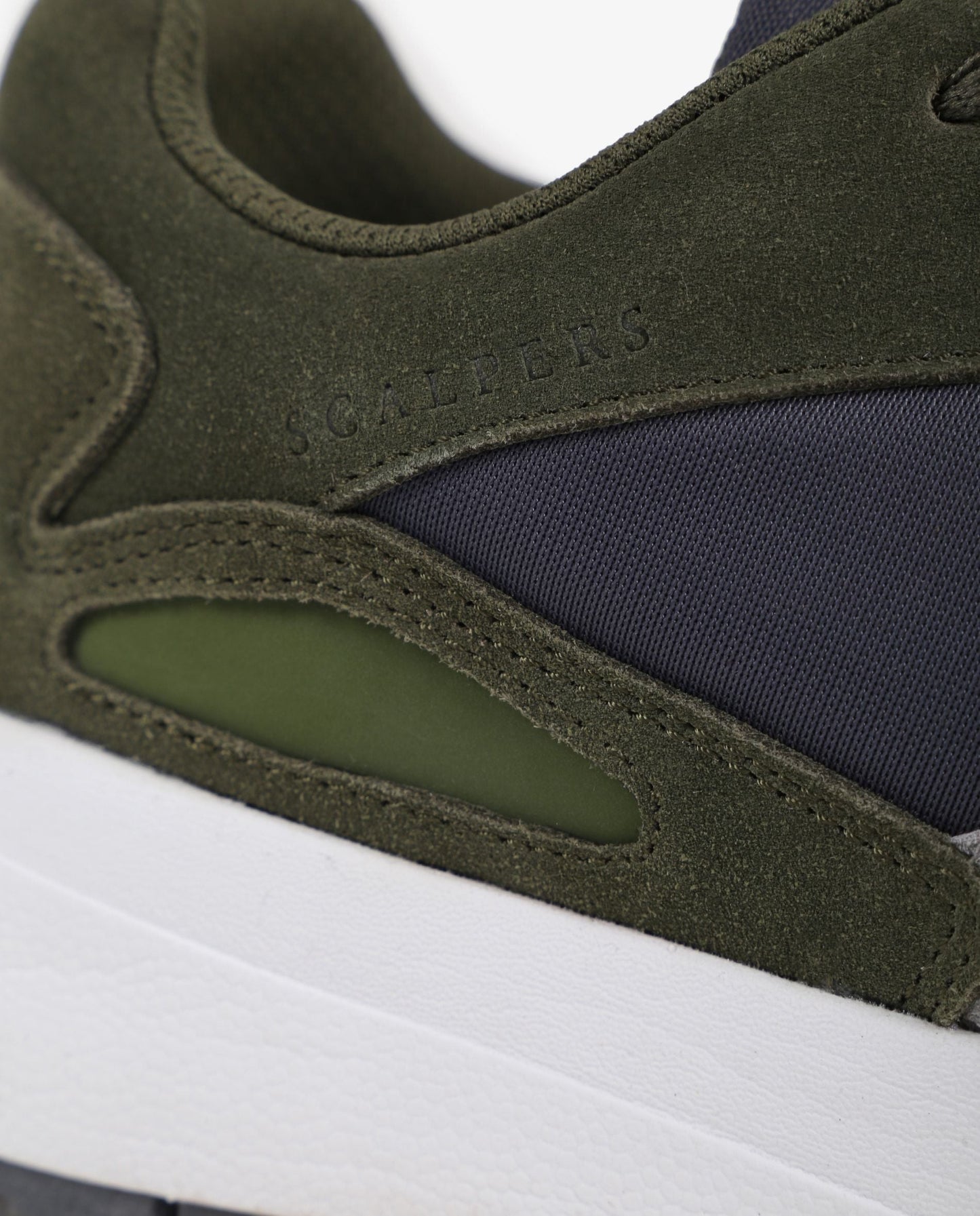 SNEAKERS COMBINADA SUELA ANCHA