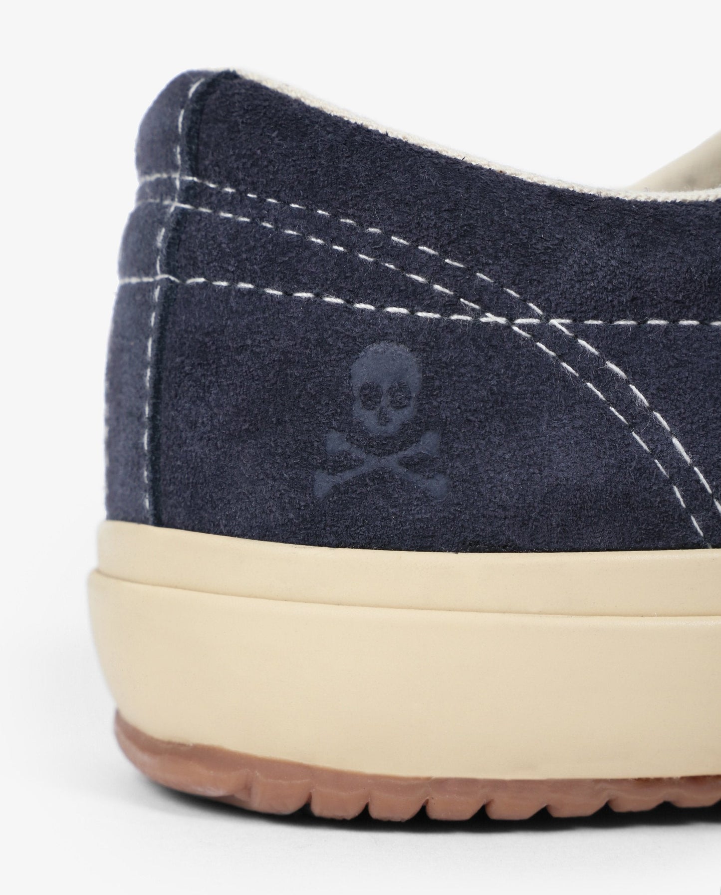 SNEAKERS ANTE FRIDAY