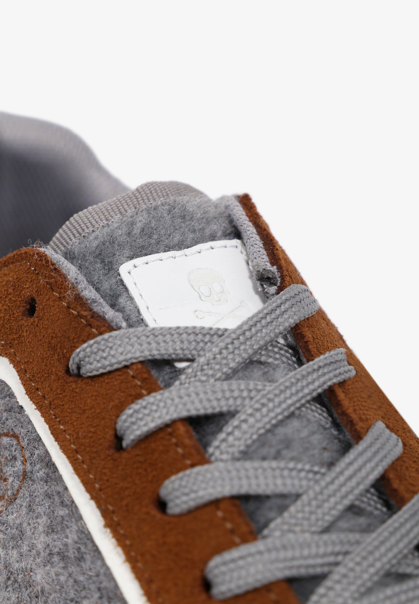 SNEAKERS SUELA ANCHA