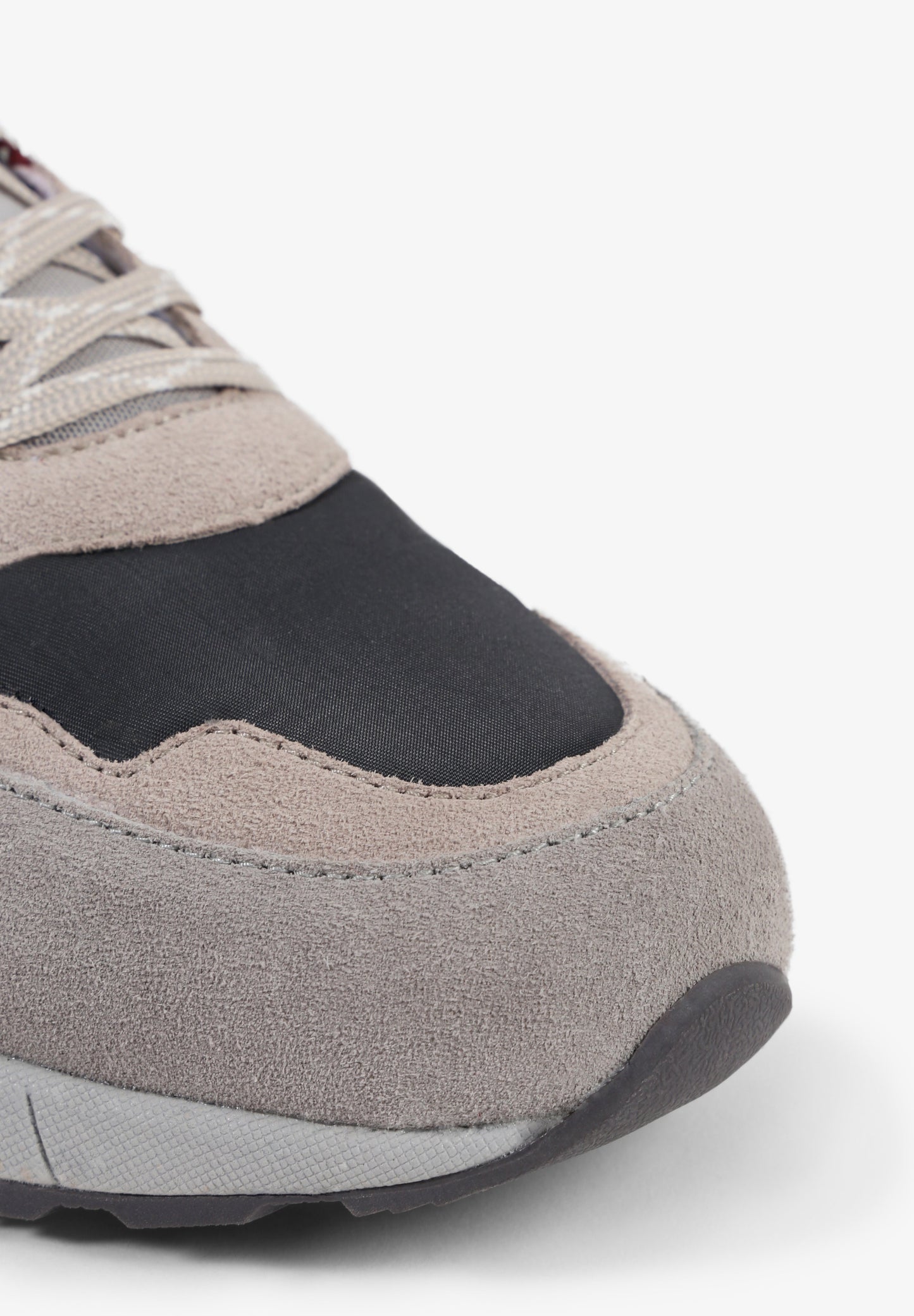 SNEAKERS SUELA ANCHA