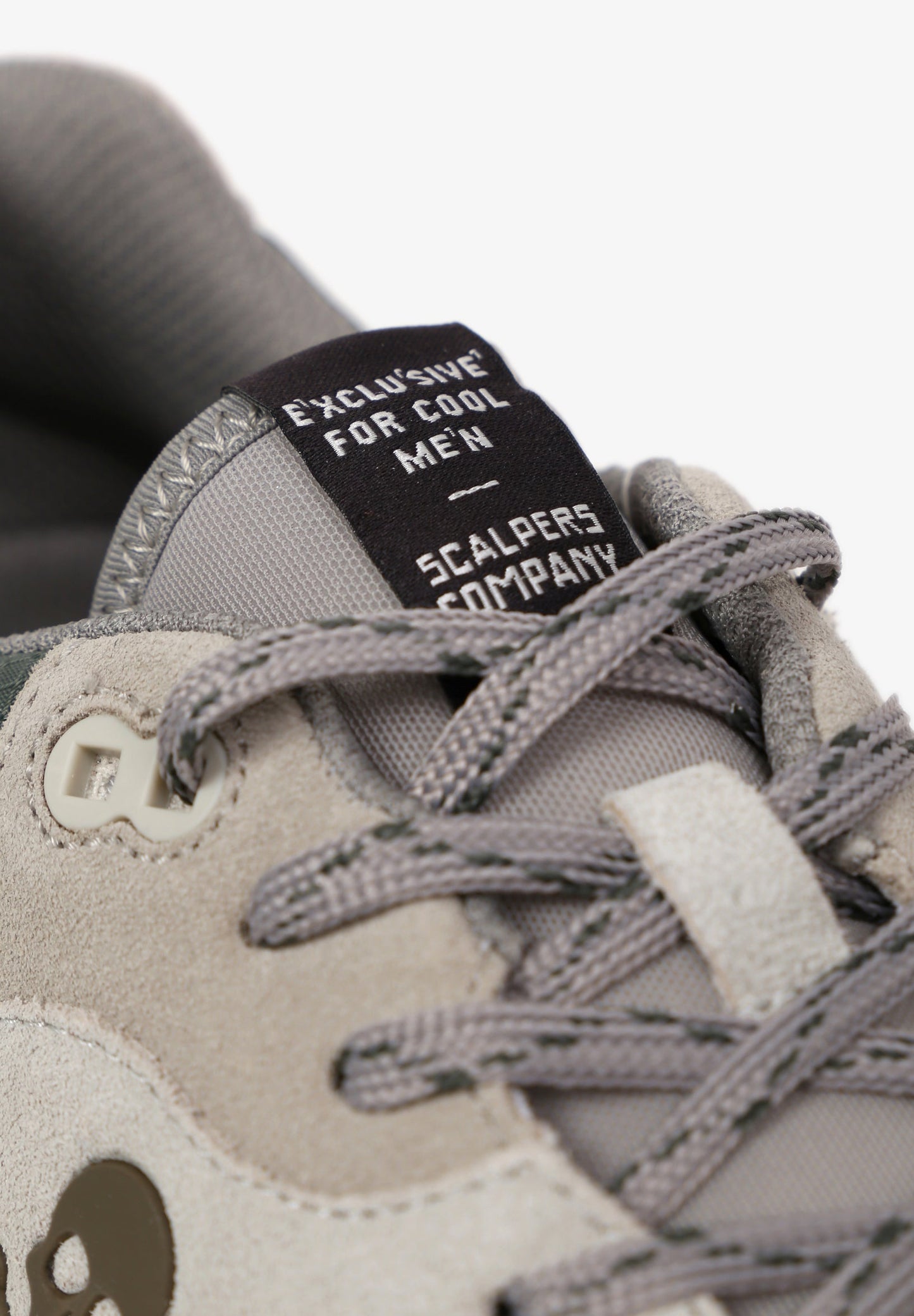 SNEAKERS SUELA ANCHA