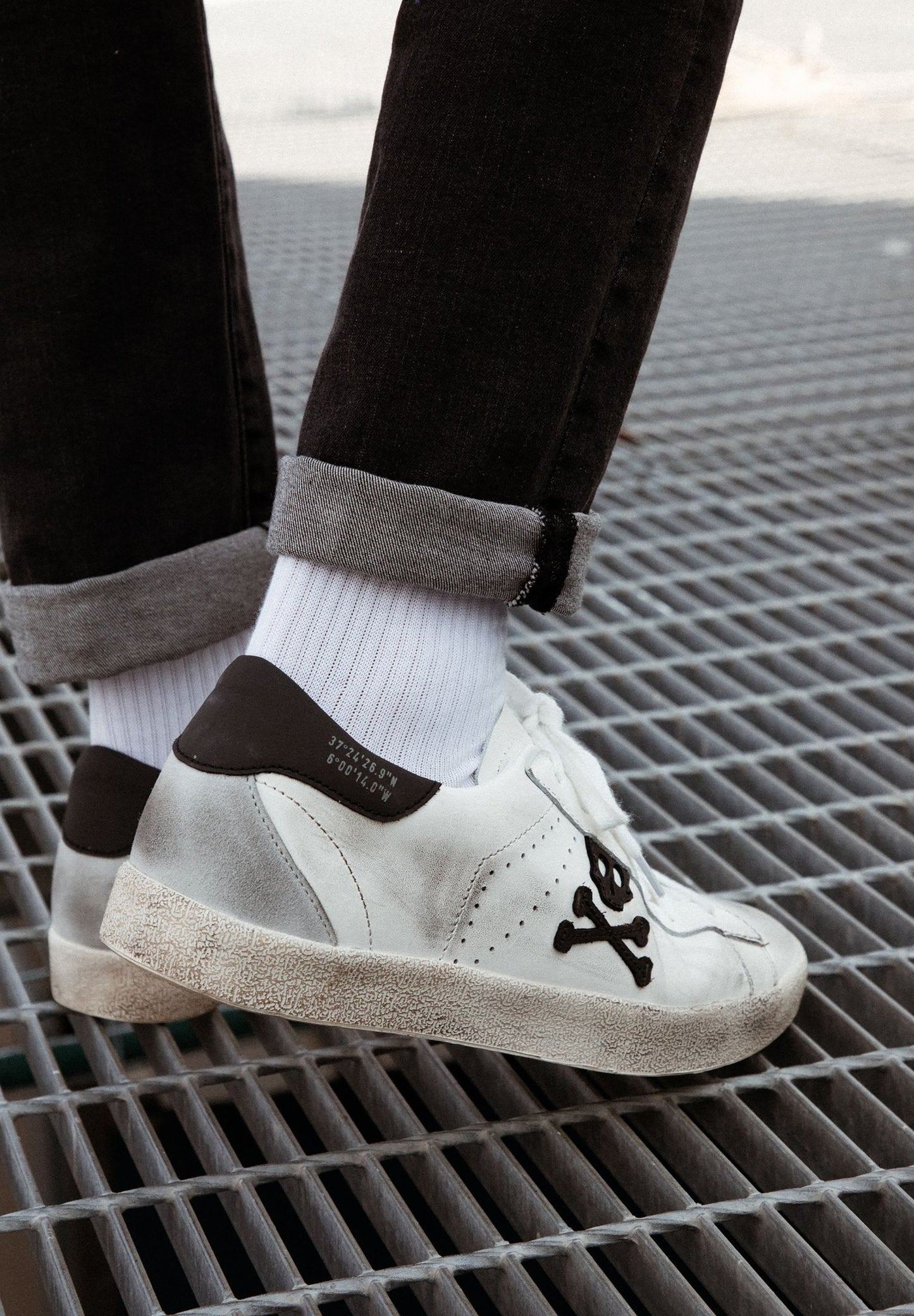 SNEAKERS BAJAS ENVEJECIDAS