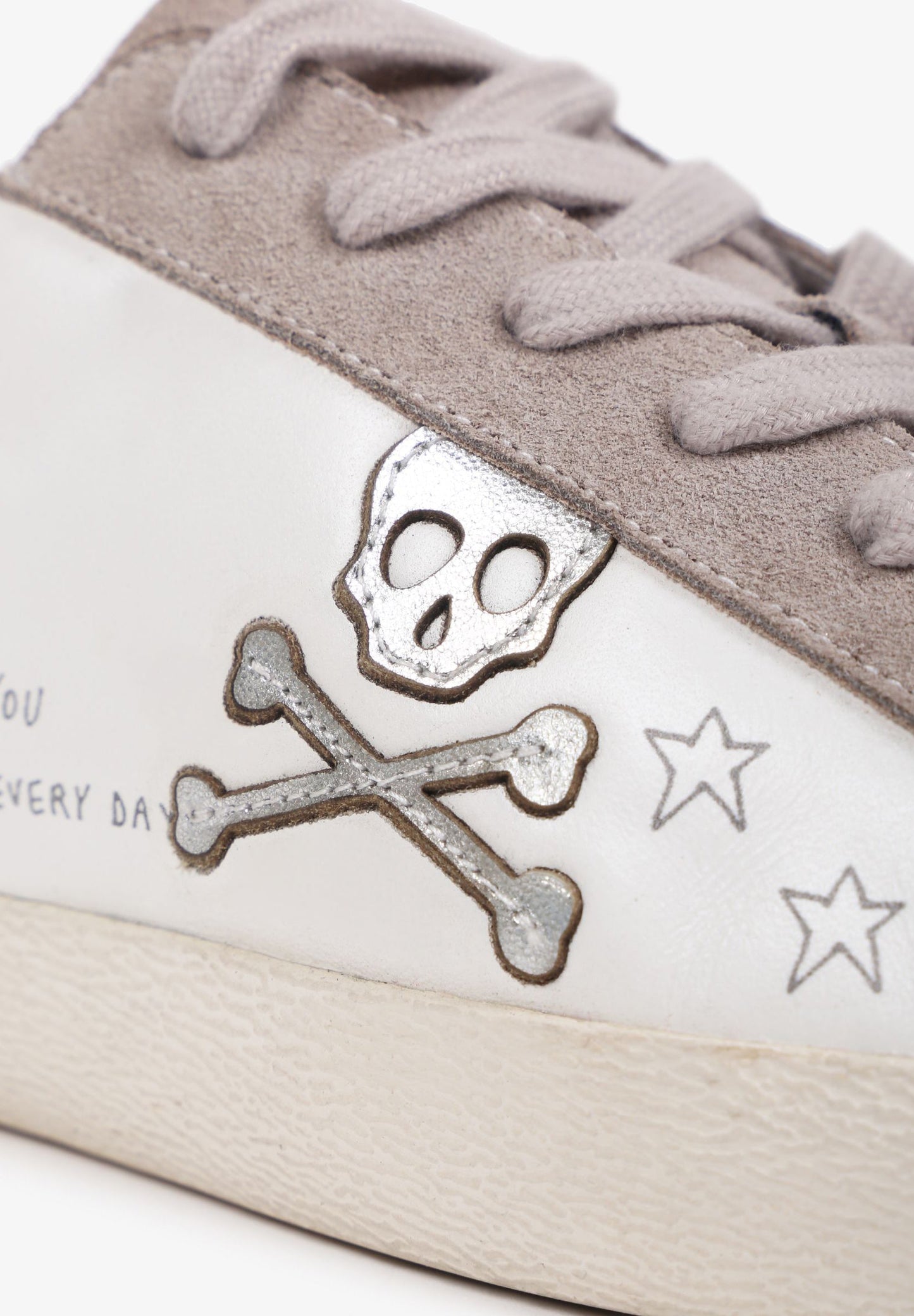 ZAPATILLAS DETALLES PRINTS