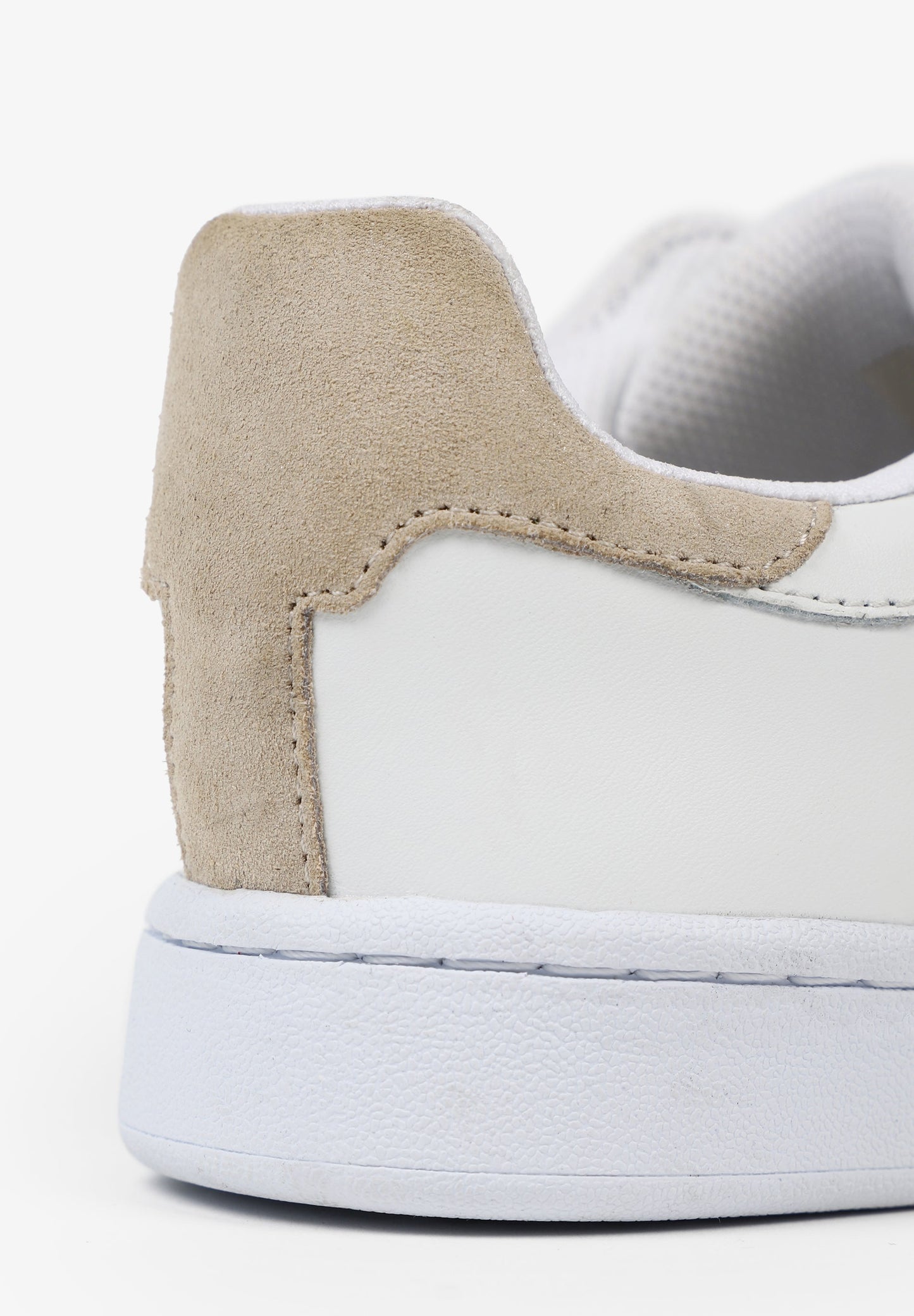 SNEAKERS DETALLE CONTRASTE