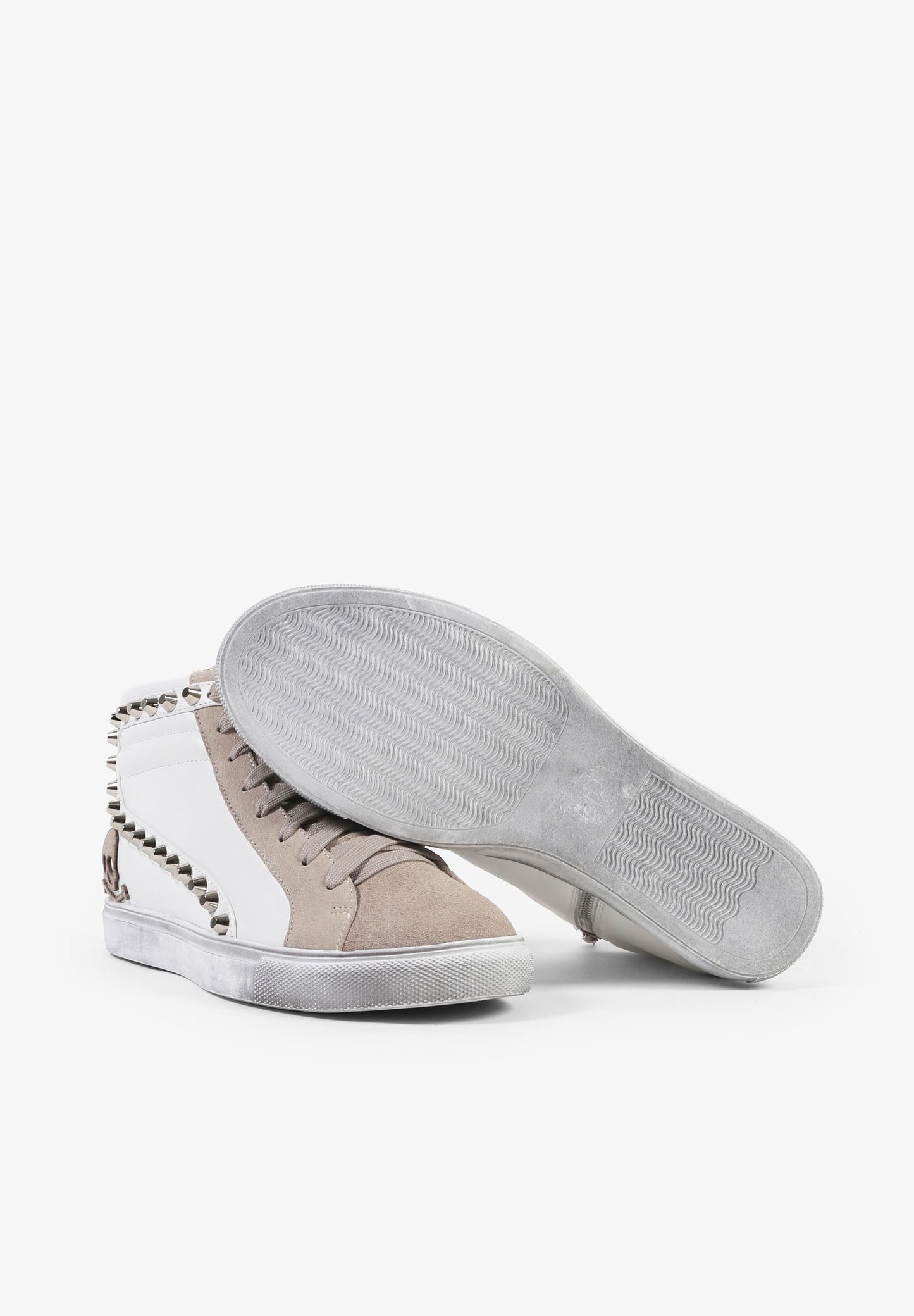 SNEAKERS BOTA TACHUELAS