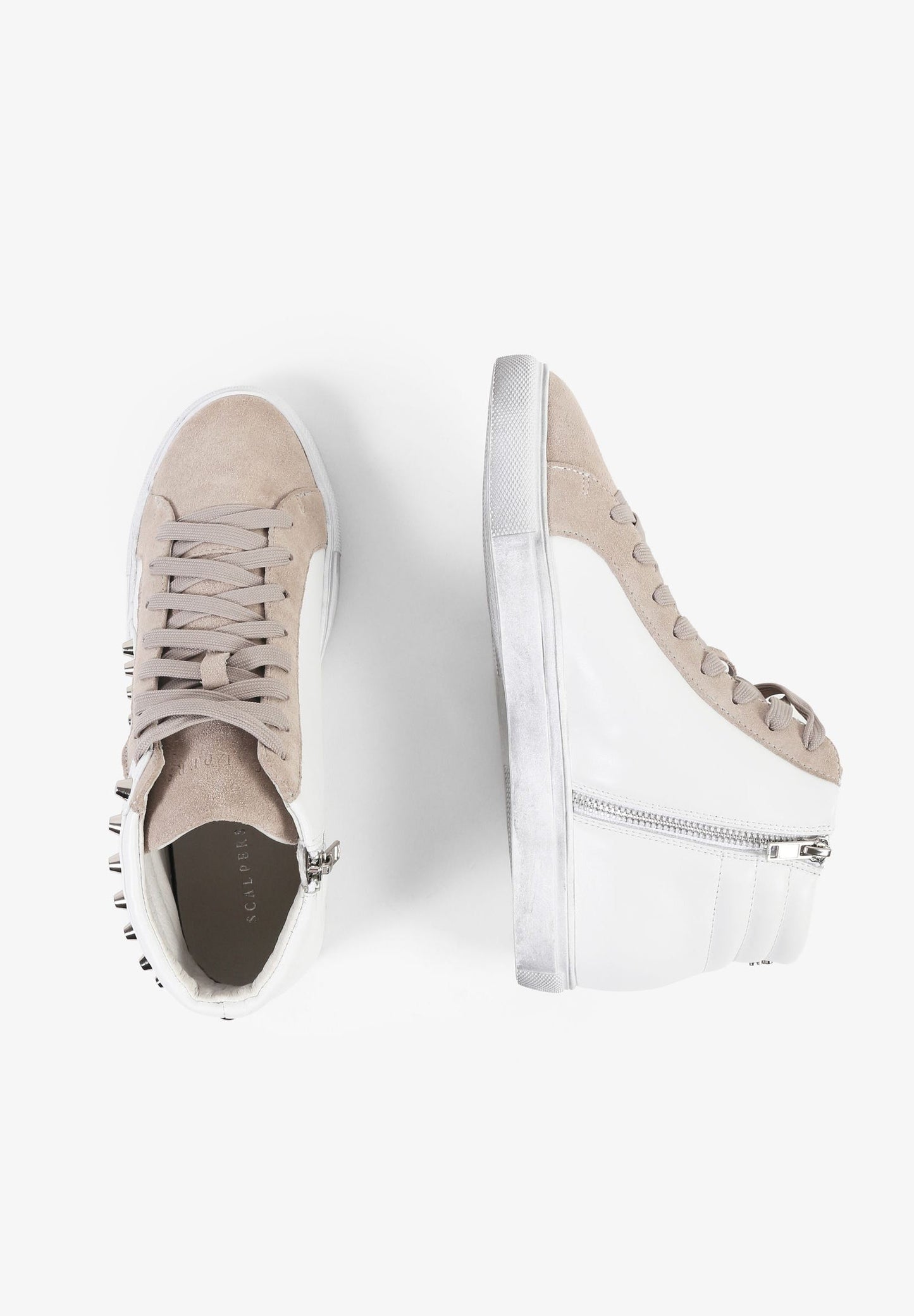 SNEAKERS BOTA TACHUELAS