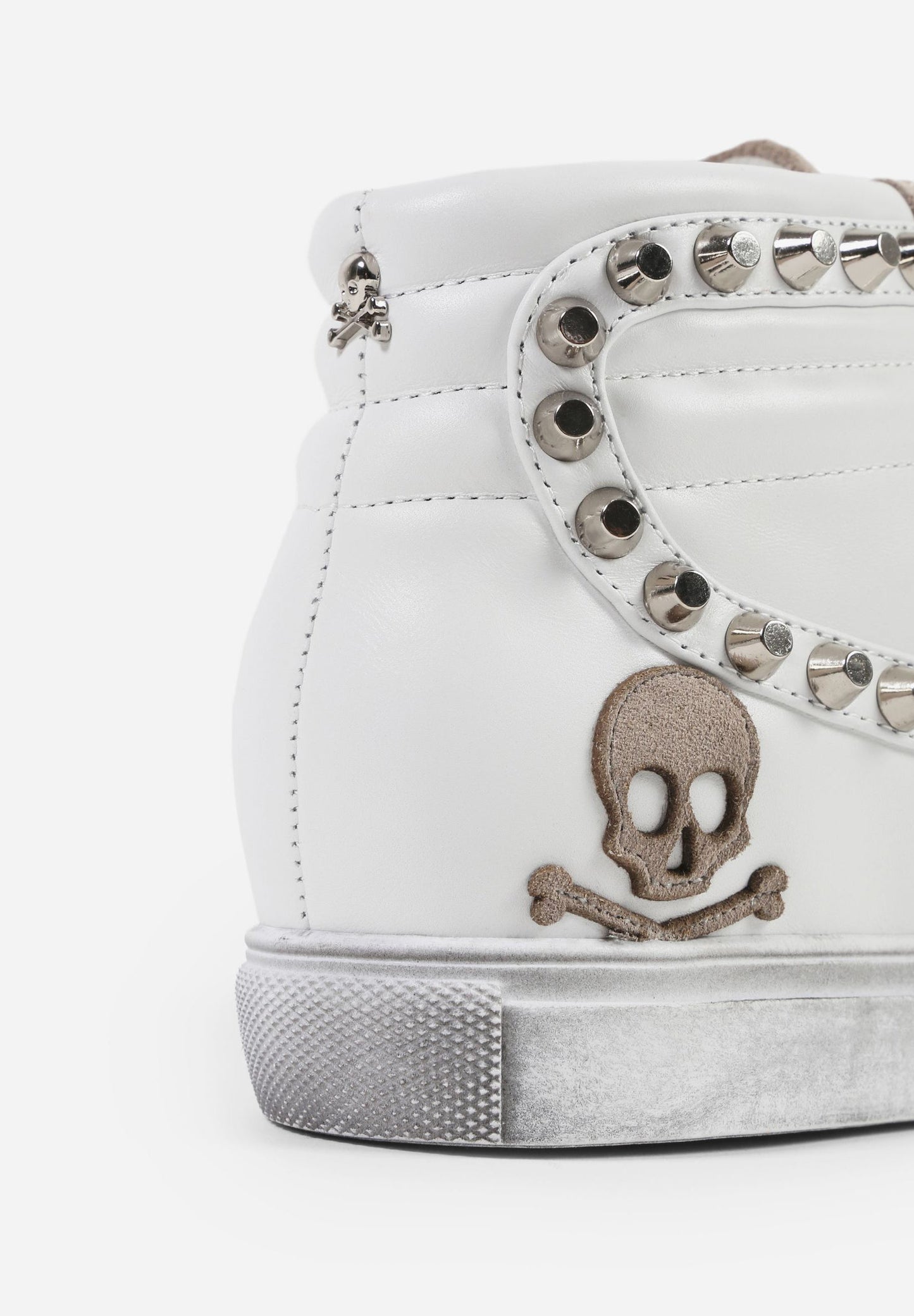 SNEAKERS BOTA TACHUELAS