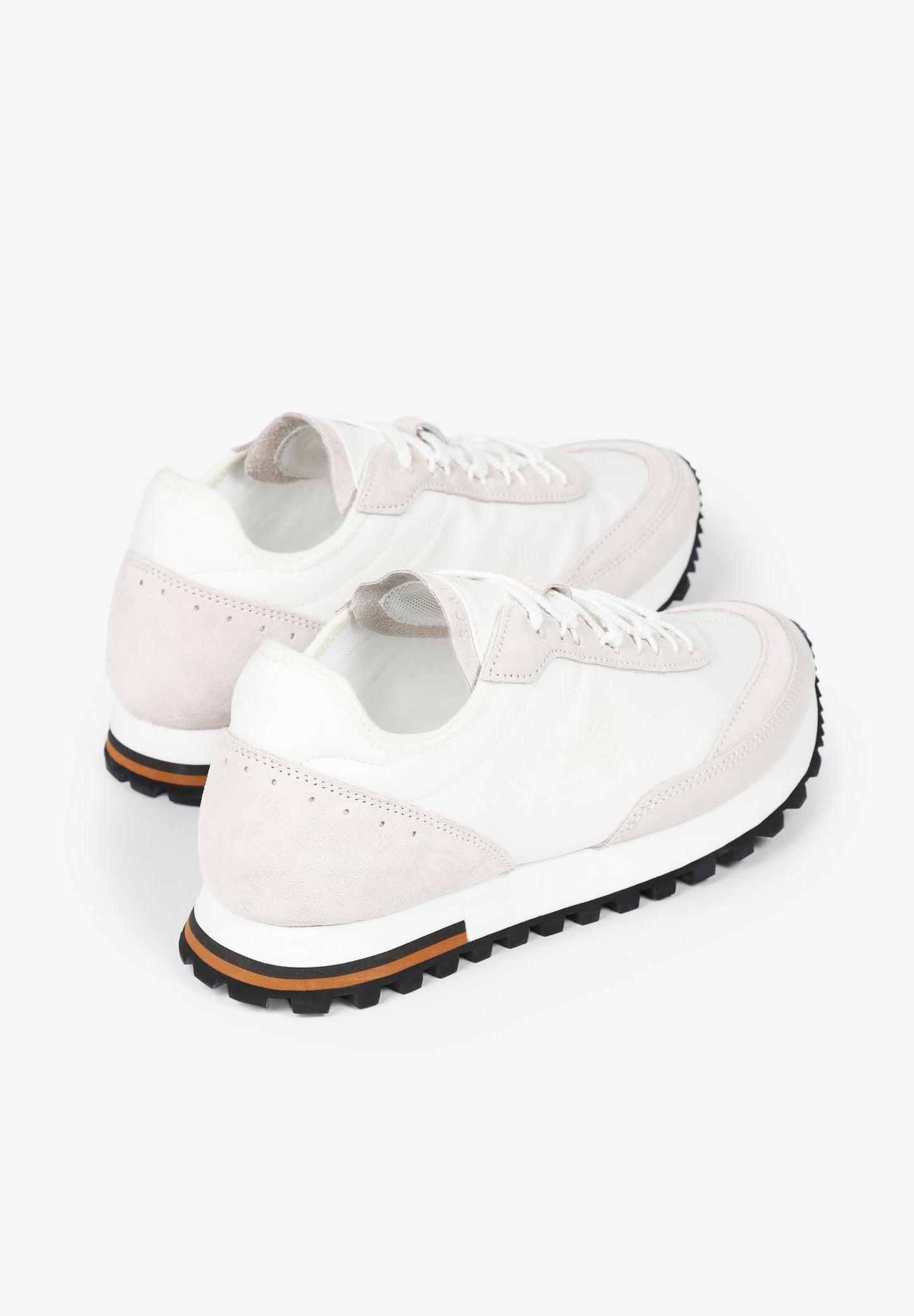 SNEAKERS LIGERAS DETALLE SUELA