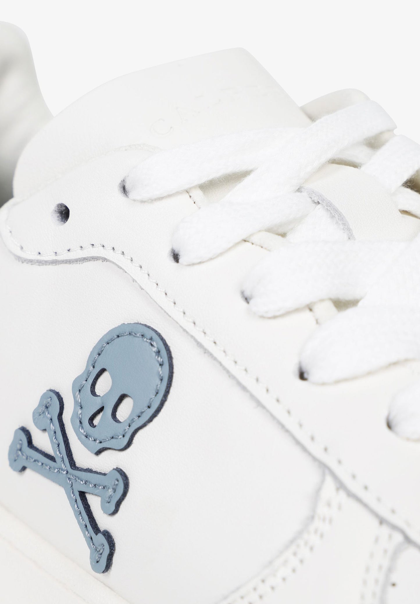 SNEAKERS PIEL DETALLE CONTRASTE