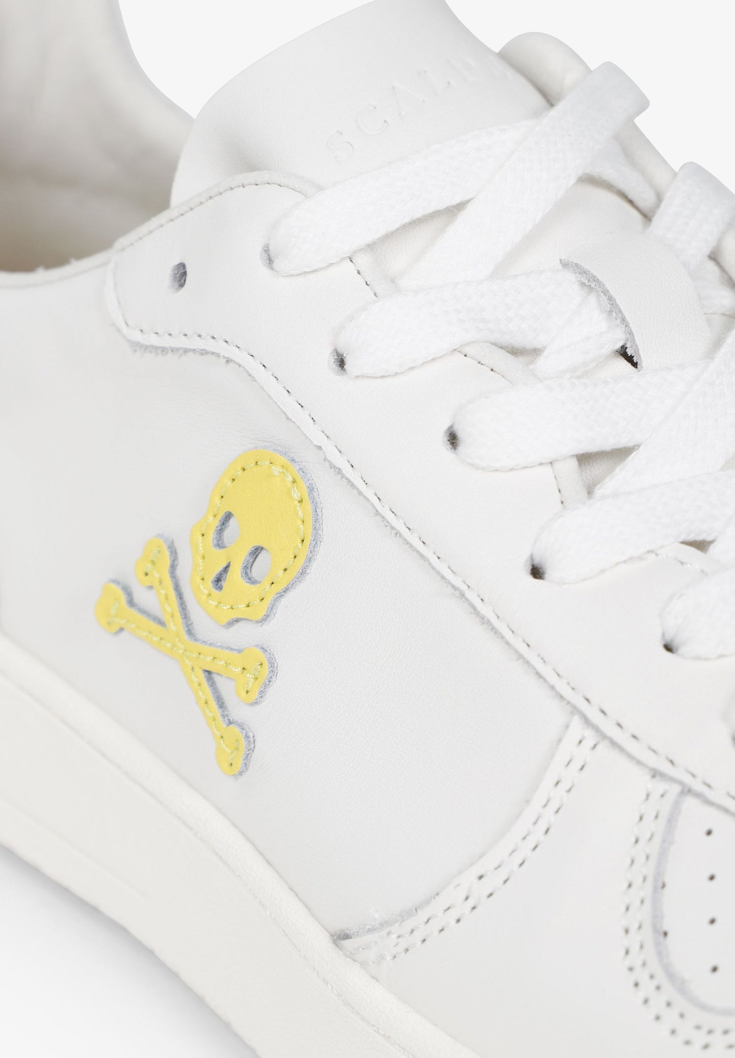 SNEAKERS PIEL DETALLE CONTRASTE