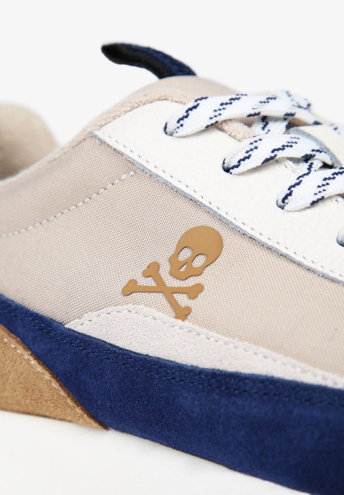 SNEAKERS SUELA ANCHA