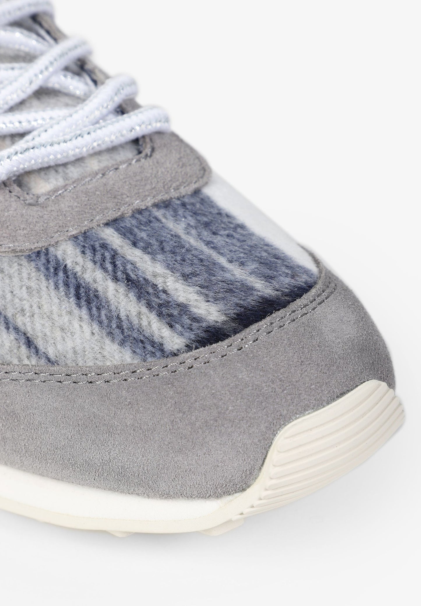 SNEAKERS INSIGNIA CUADROS