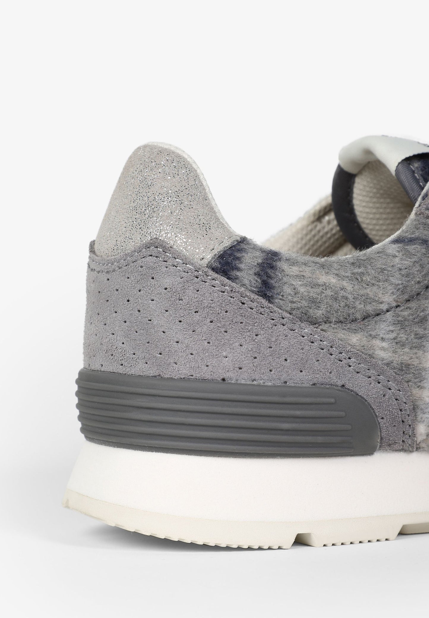 SNEAKERS INSIGNIA CUADROS