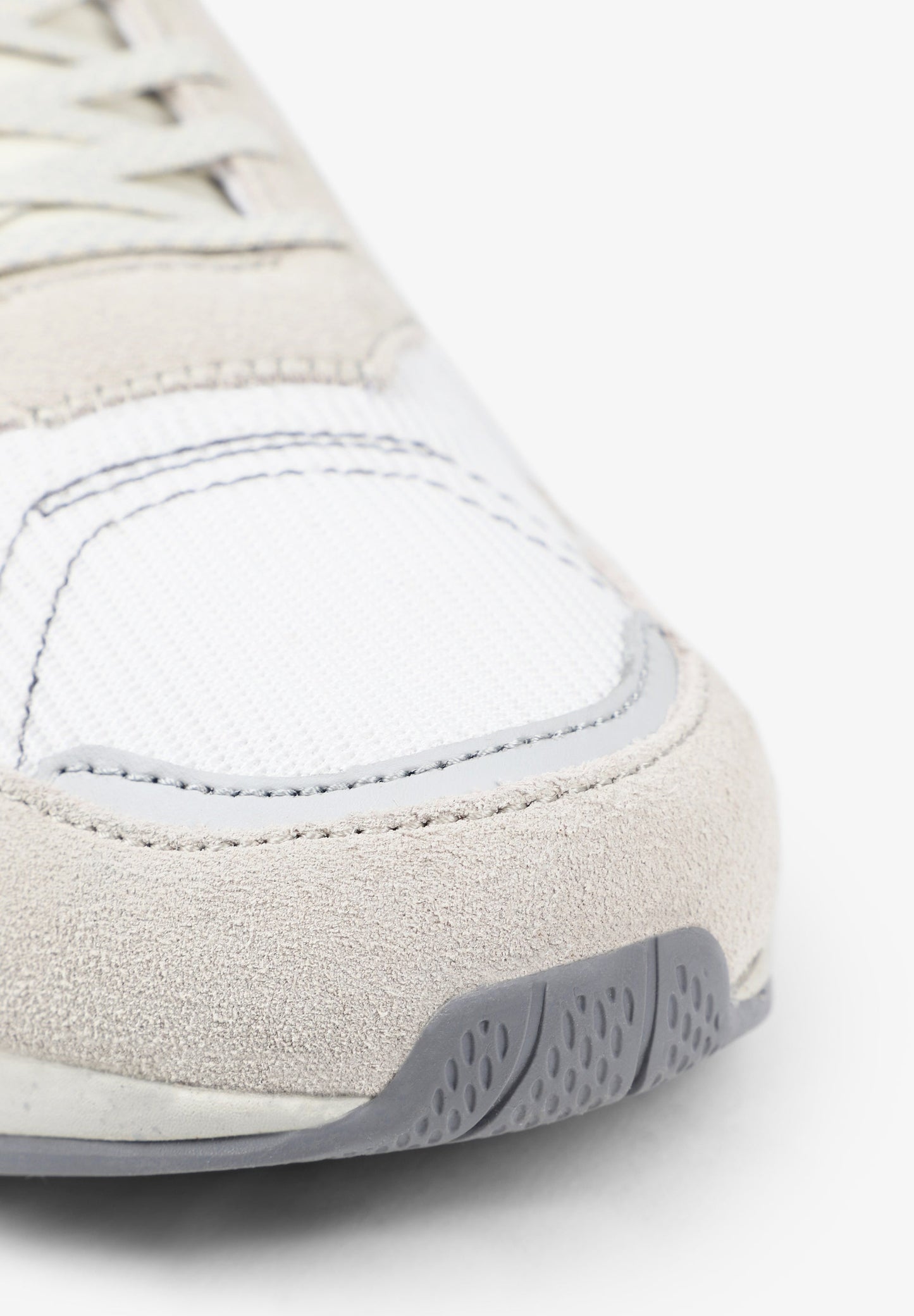 SNEAKERS DETALLE FLÚOR