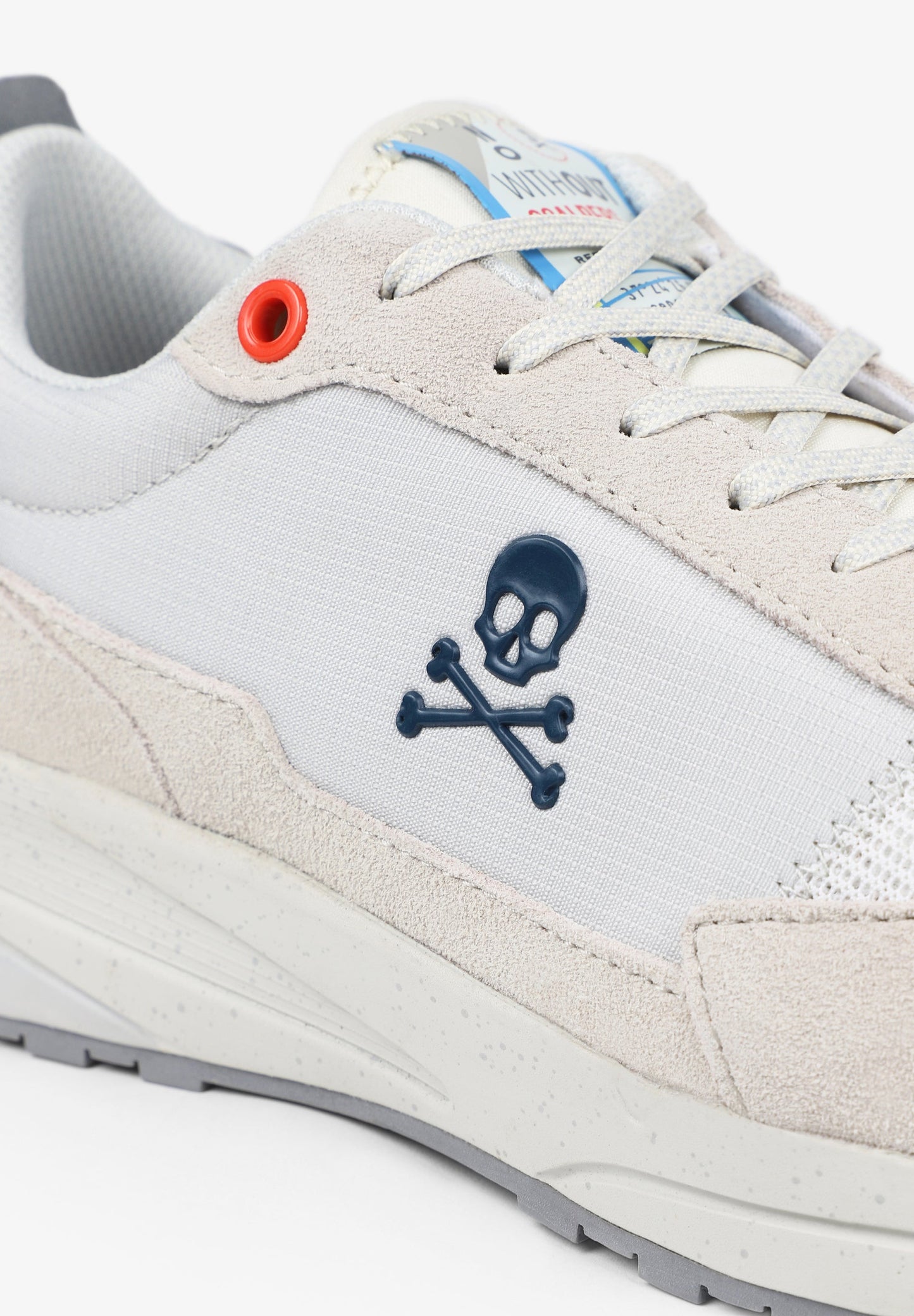 SNEAKERS DETALLE FLÚOR