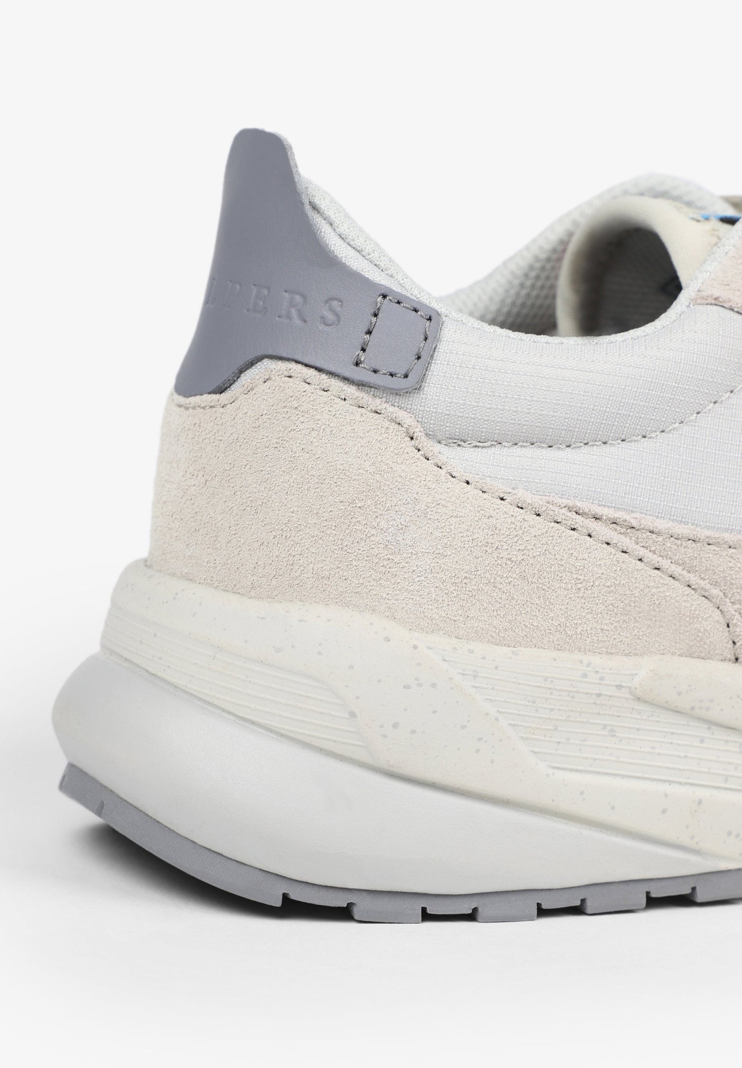 SNEAKERS DETALLE FLÚOR