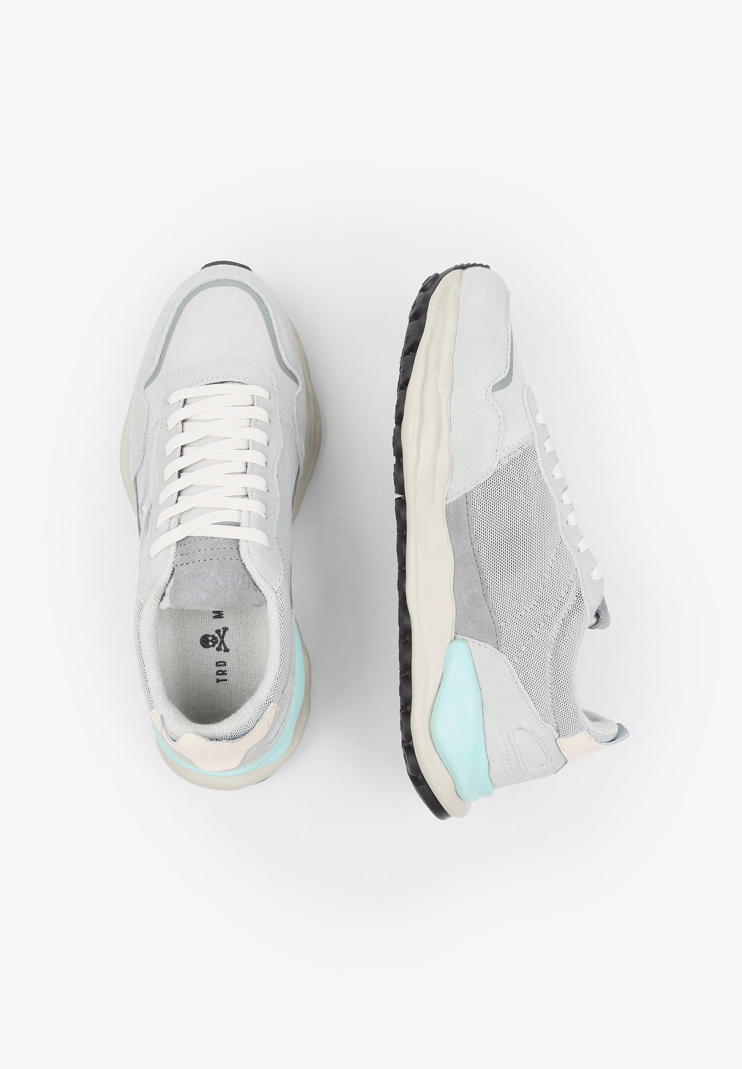 SNEAKERS PREMIUM DETALLES