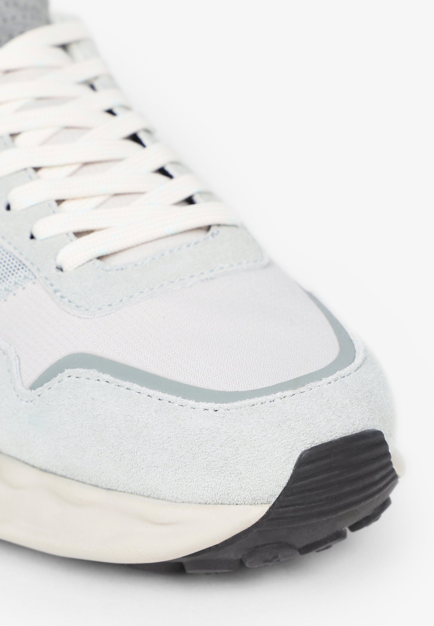 SNEAKERS PREMIUM DETALLES