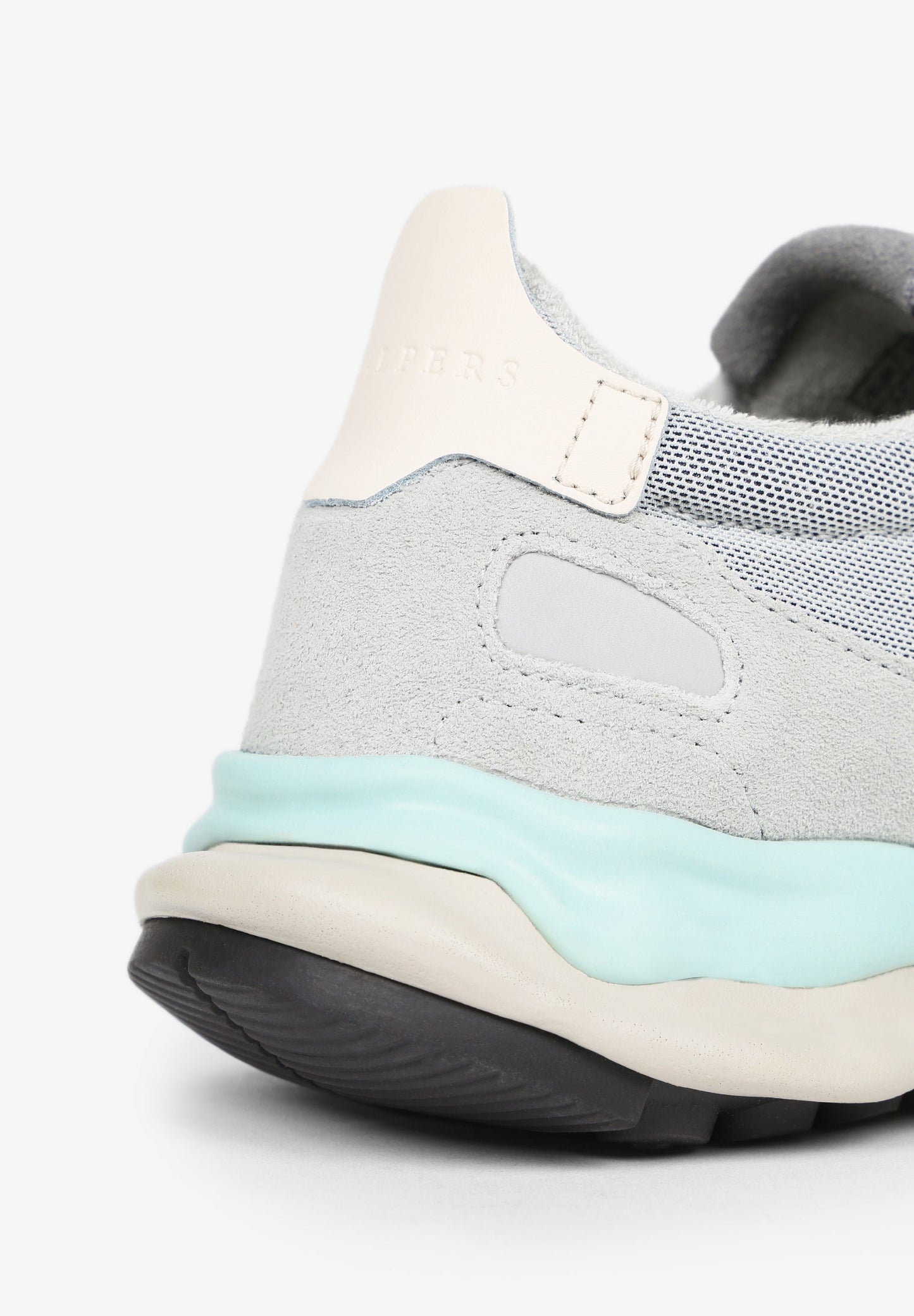 SNEAKERS PREMIUM DETALLES