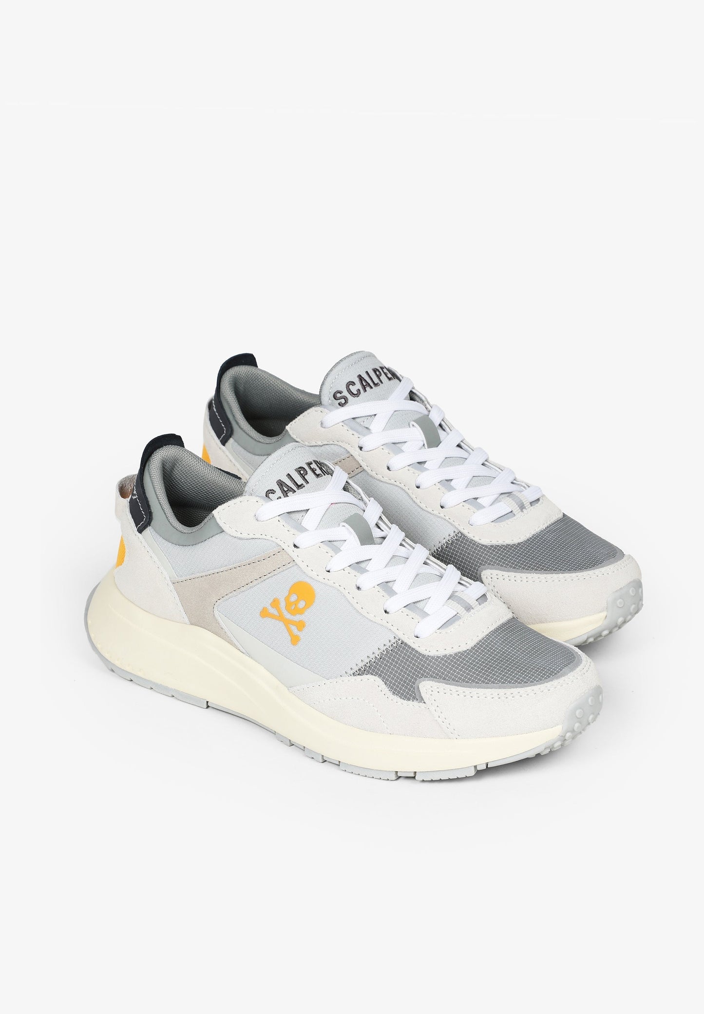 SNEAKERS DETALLES TERMOSELLADOS