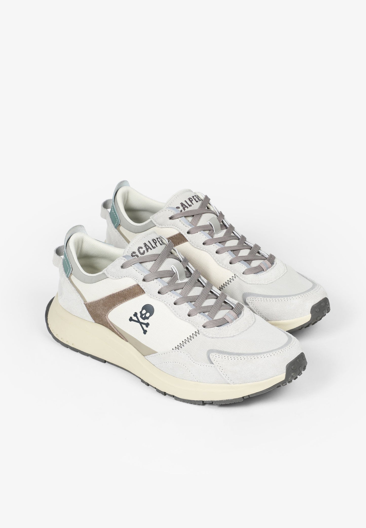 SNEAKERS DETALLES TERMOSELLADOS