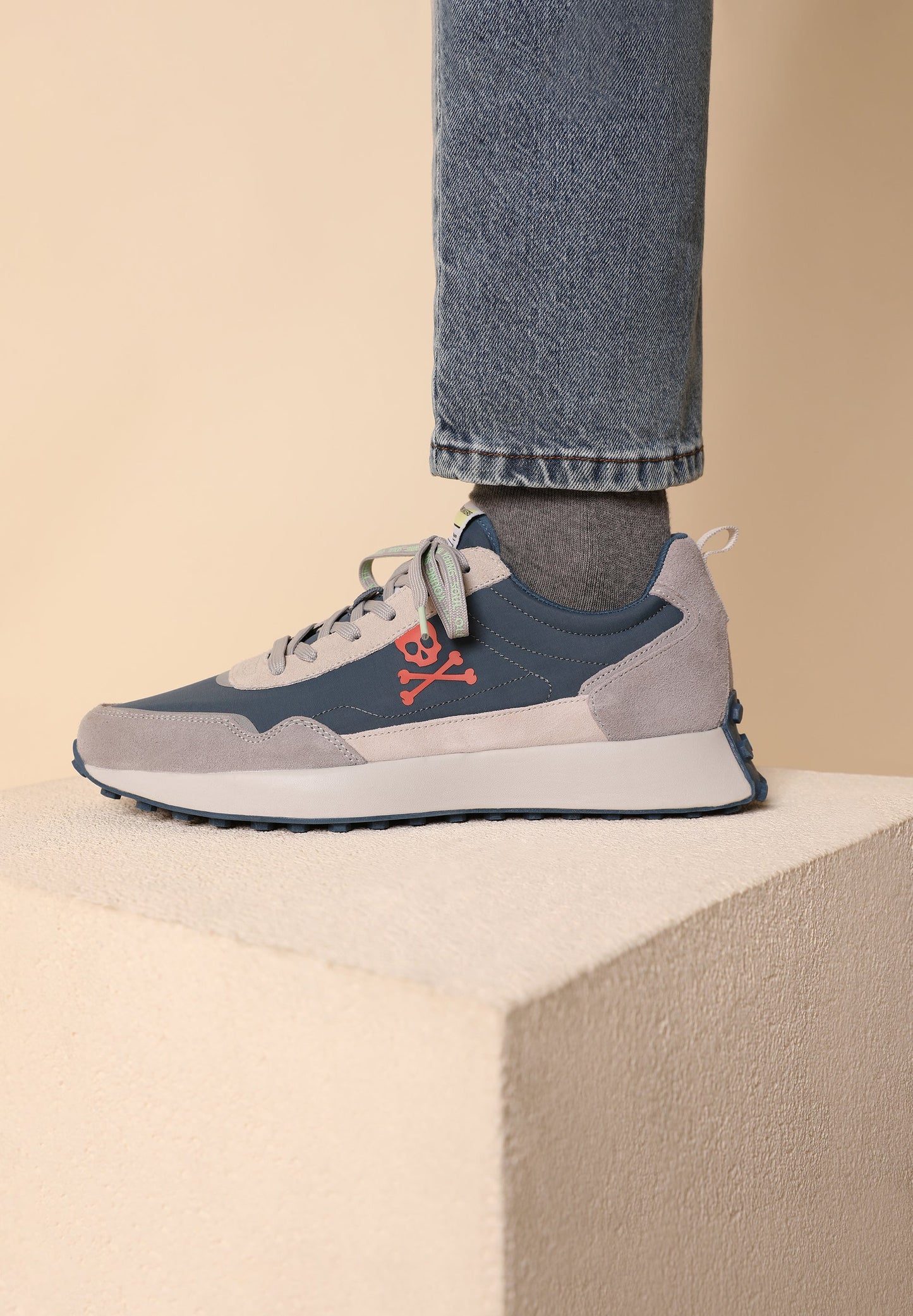 SNEAKERS SUELA ESPECIAL