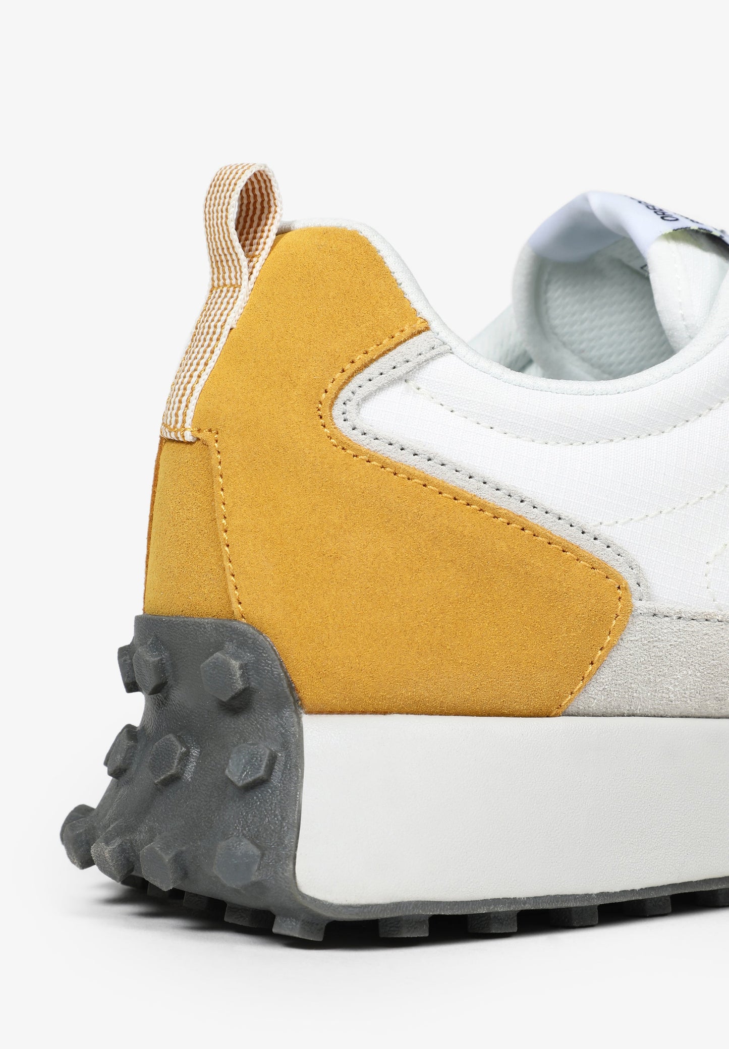 SNEAKERS SUELA ESPECIAL