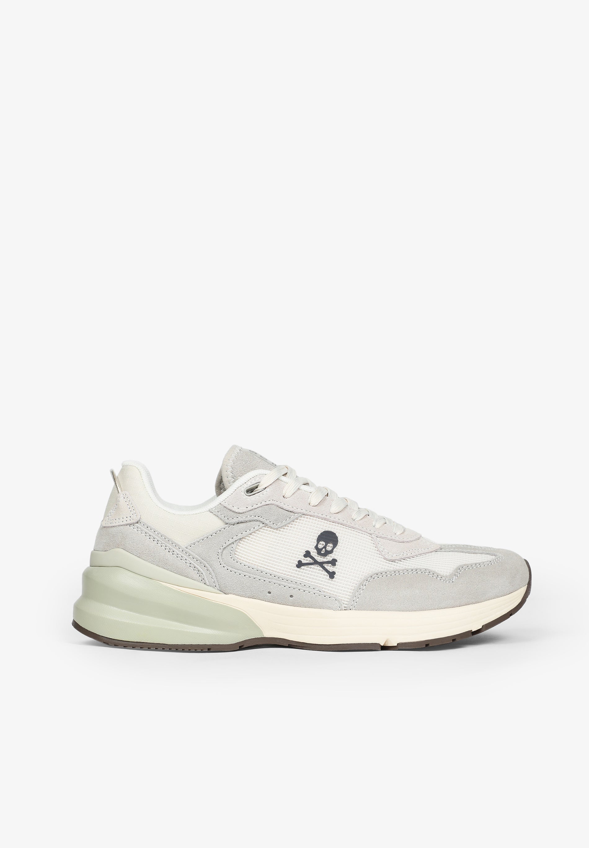 SNEAKERS TALÓN ENGOMADO