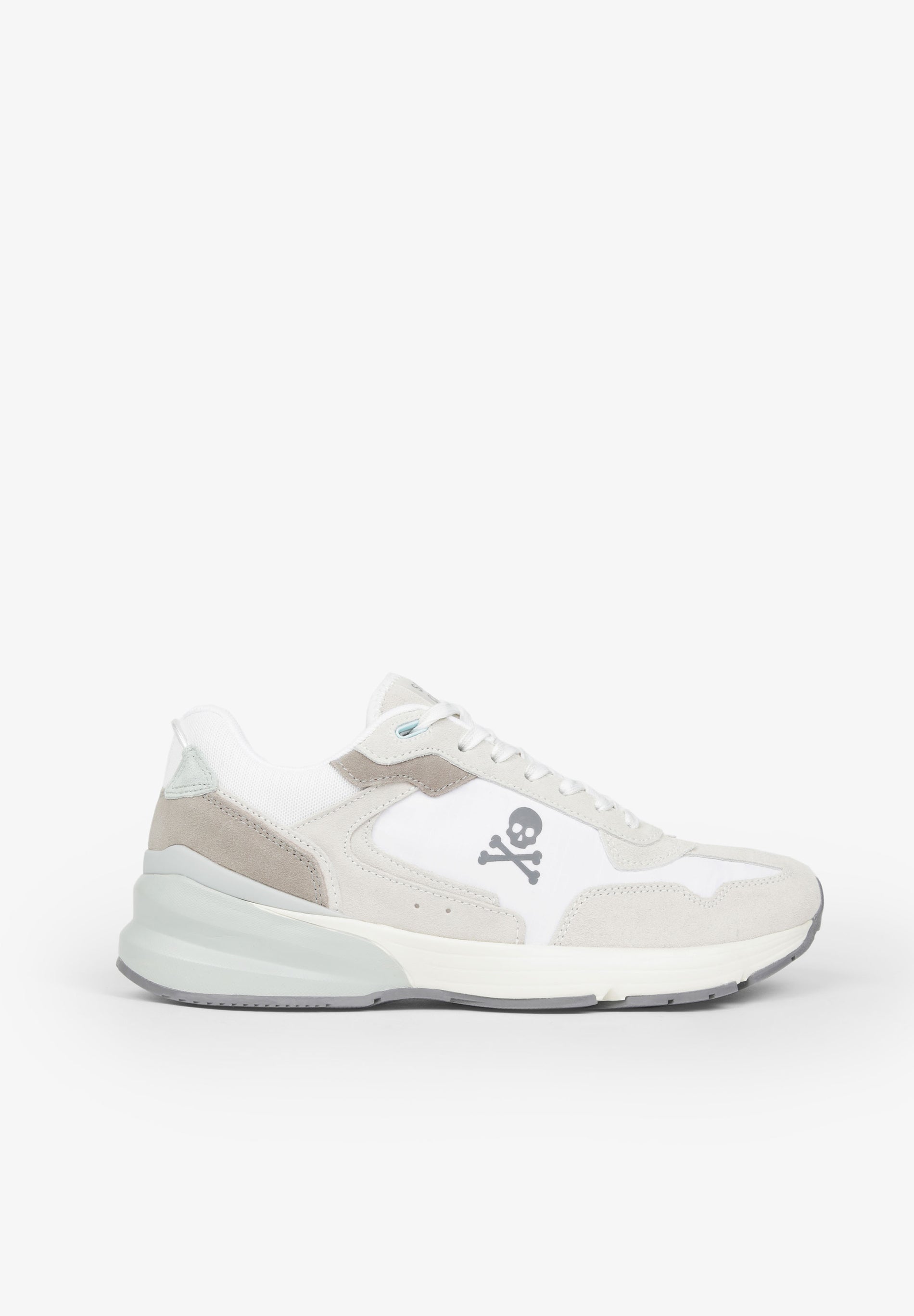 SNEAKERS TALÓN ENGOMADO