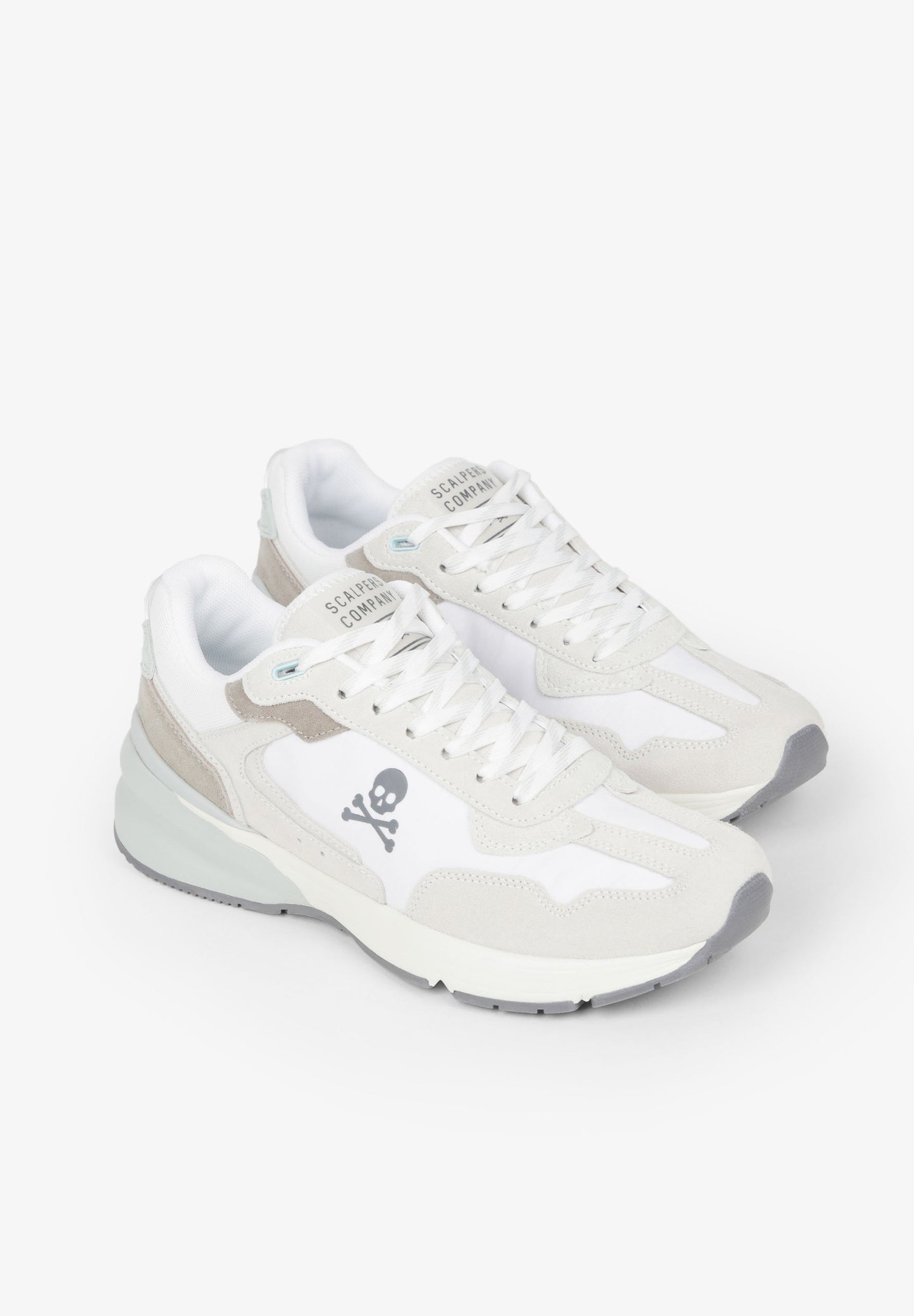 SNEAKERS TALÓN ENGOMADO