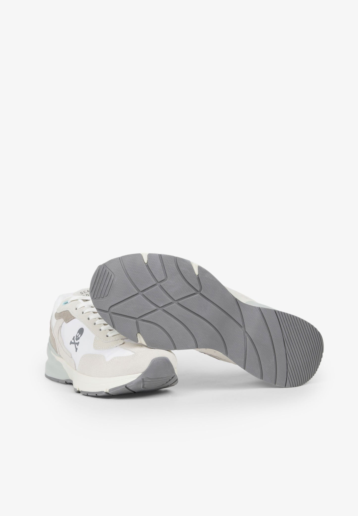 SNEAKERS TALÓN ENGOMADO