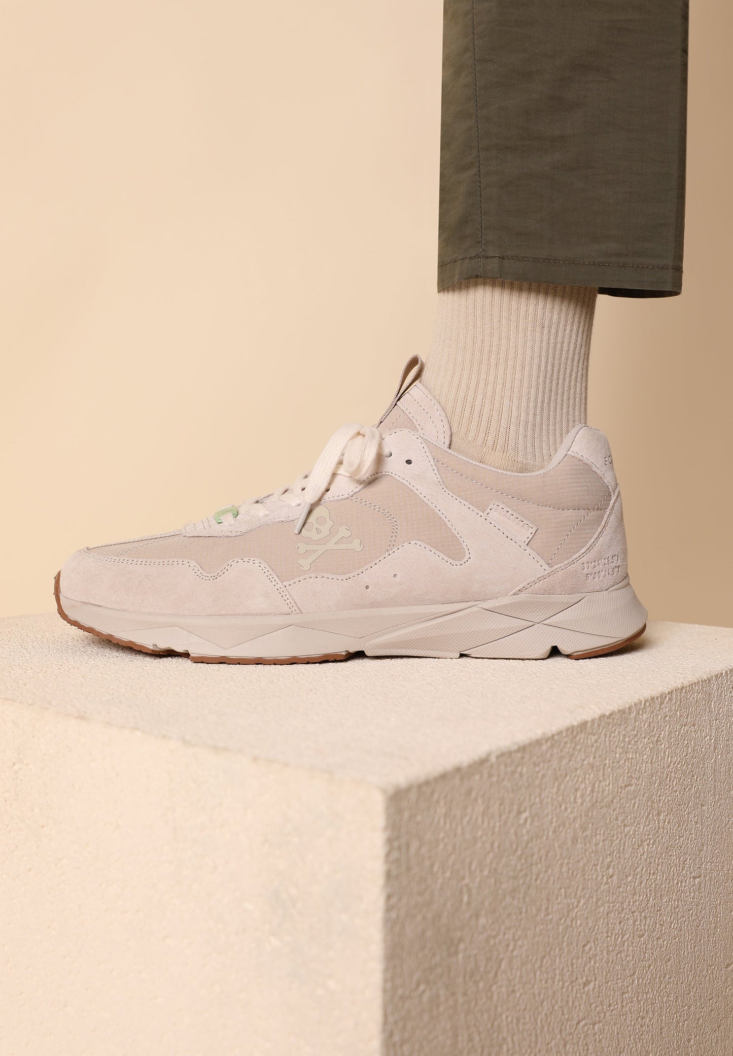 SNEAKERS CONFORT CALAVERA