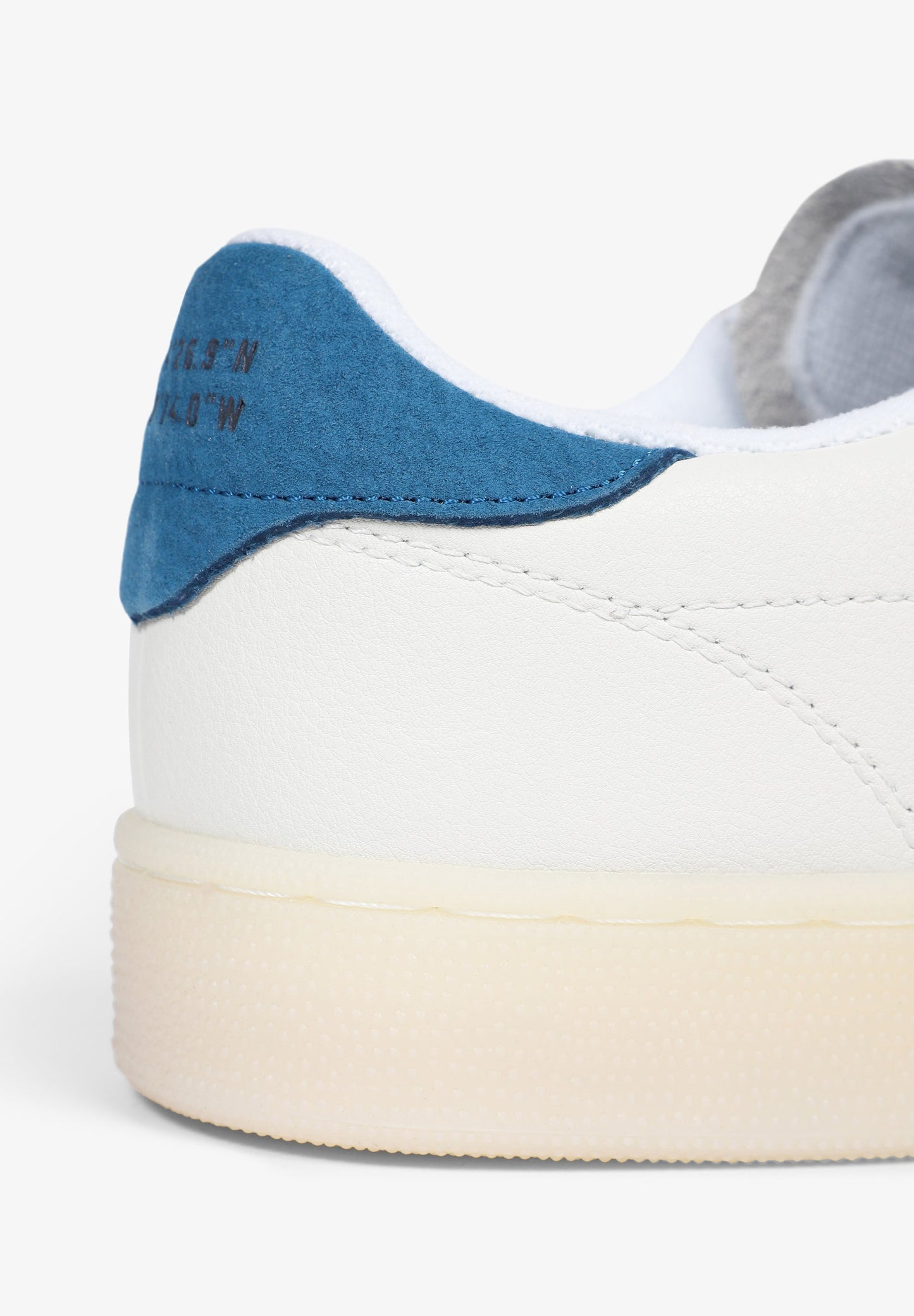 SNEAKERS TALÓN CONTRASTE