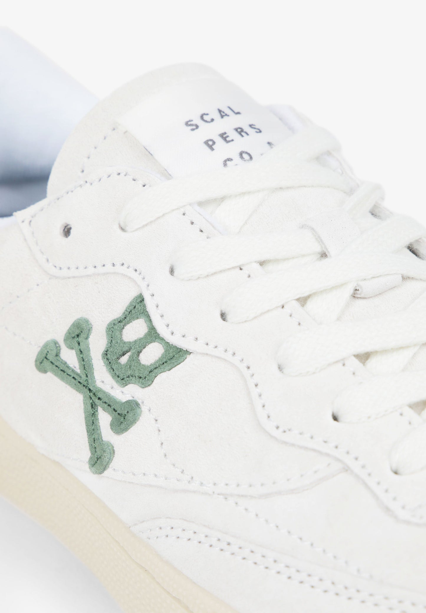 SNEAKERS ANTE TALÓN CONTRASTE