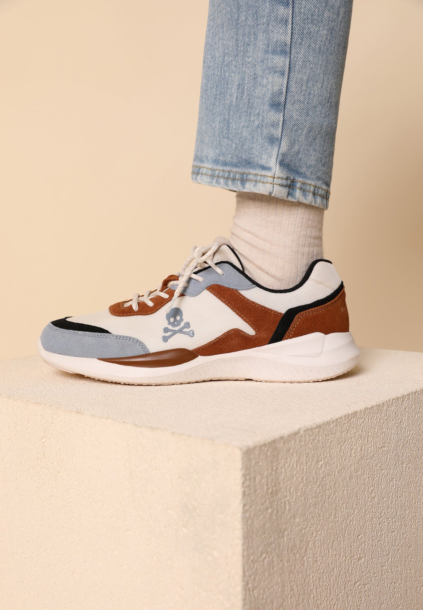 SNEAKERS SUELA ANCHA