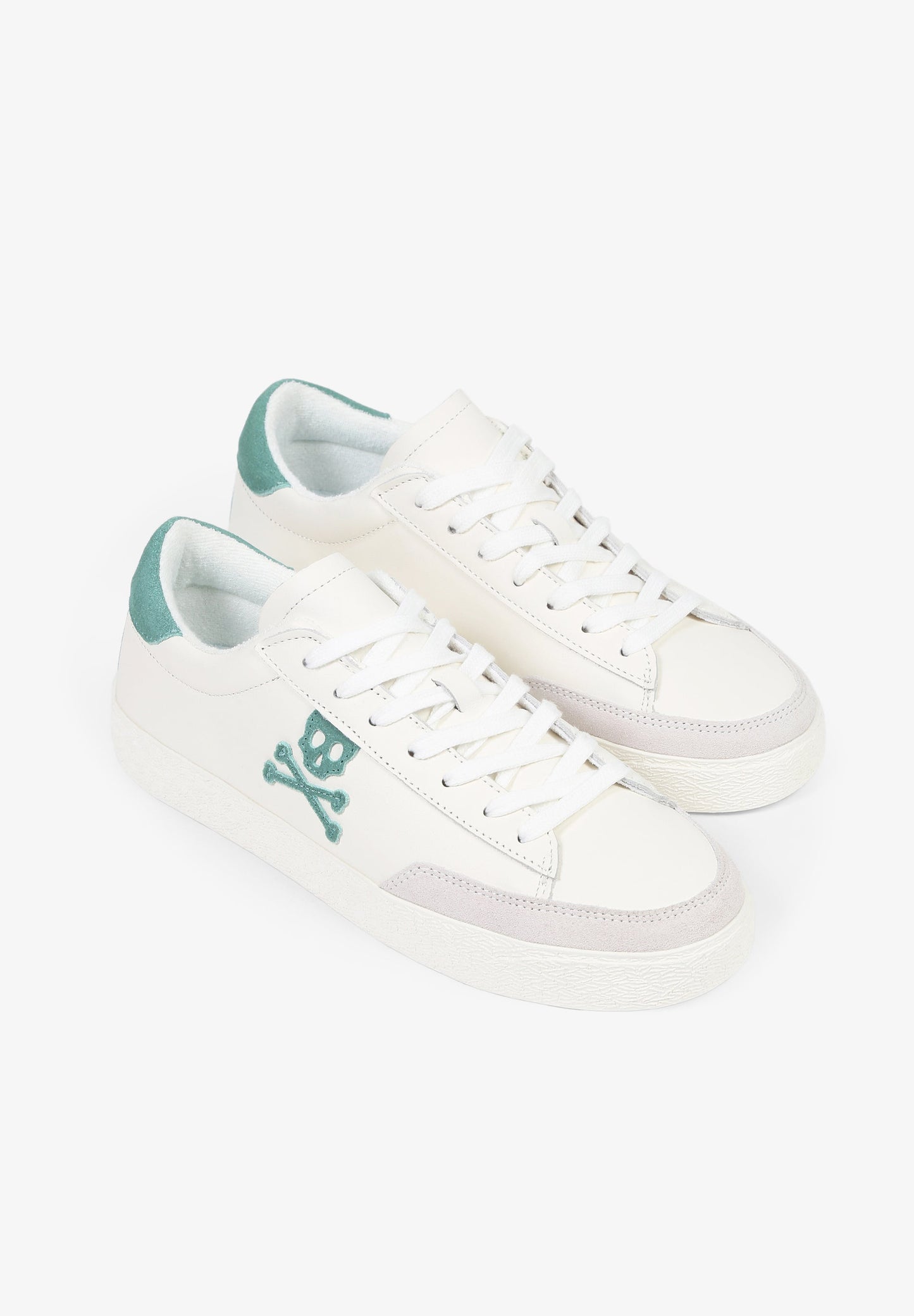 SNEAKERS BAJAS CALAVERA CONTRASTE