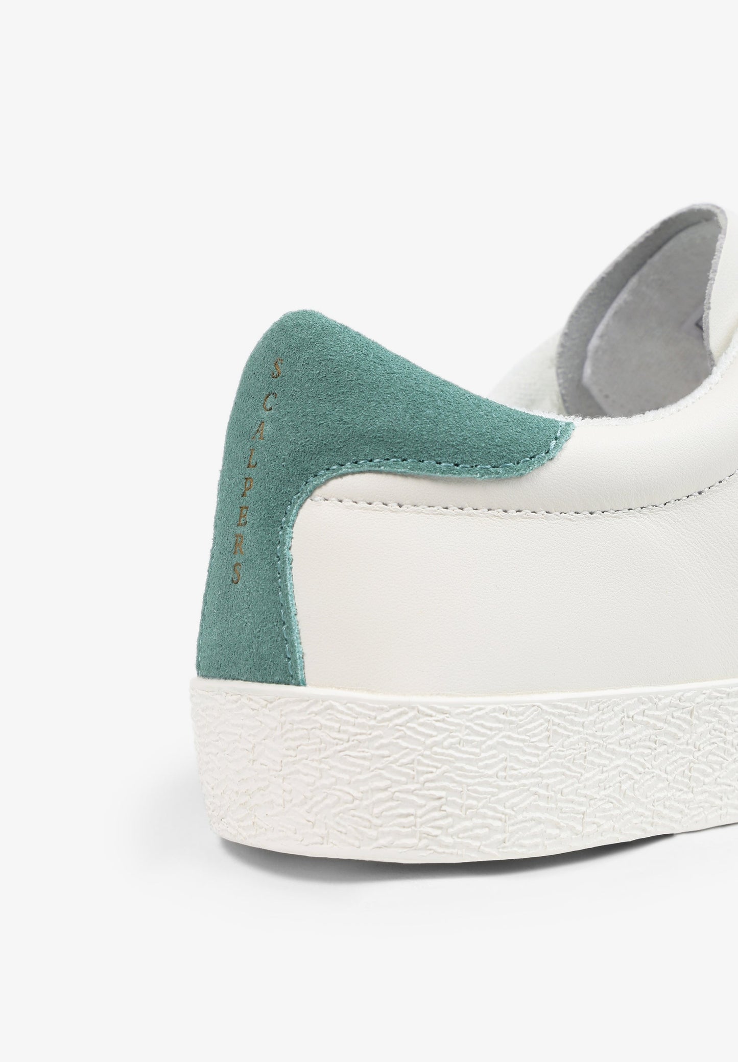 SNEAKERS BAJAS CALAVERA CONTRASTE