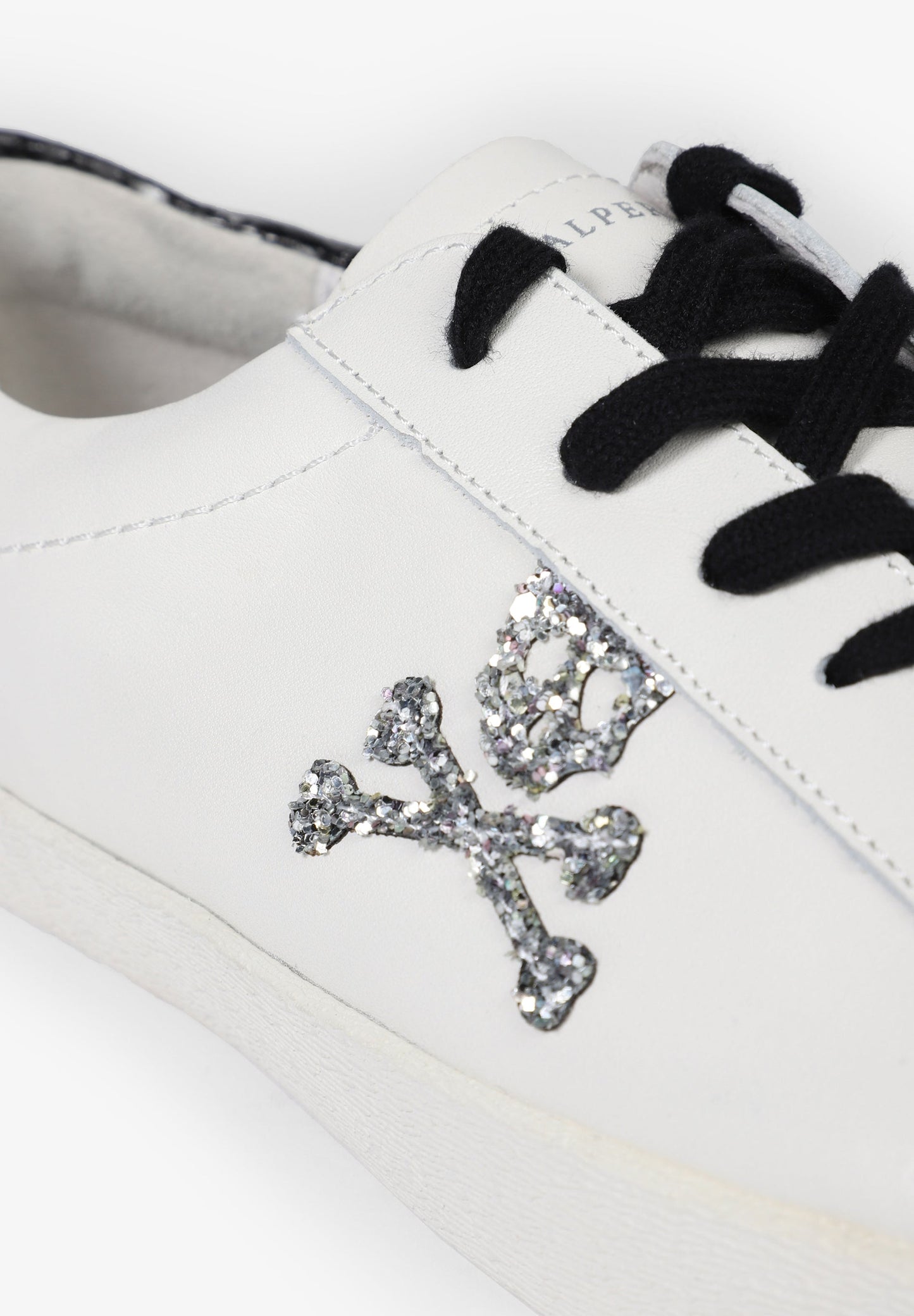 SNEAKERS BAJAS CALAVERA BRILLI